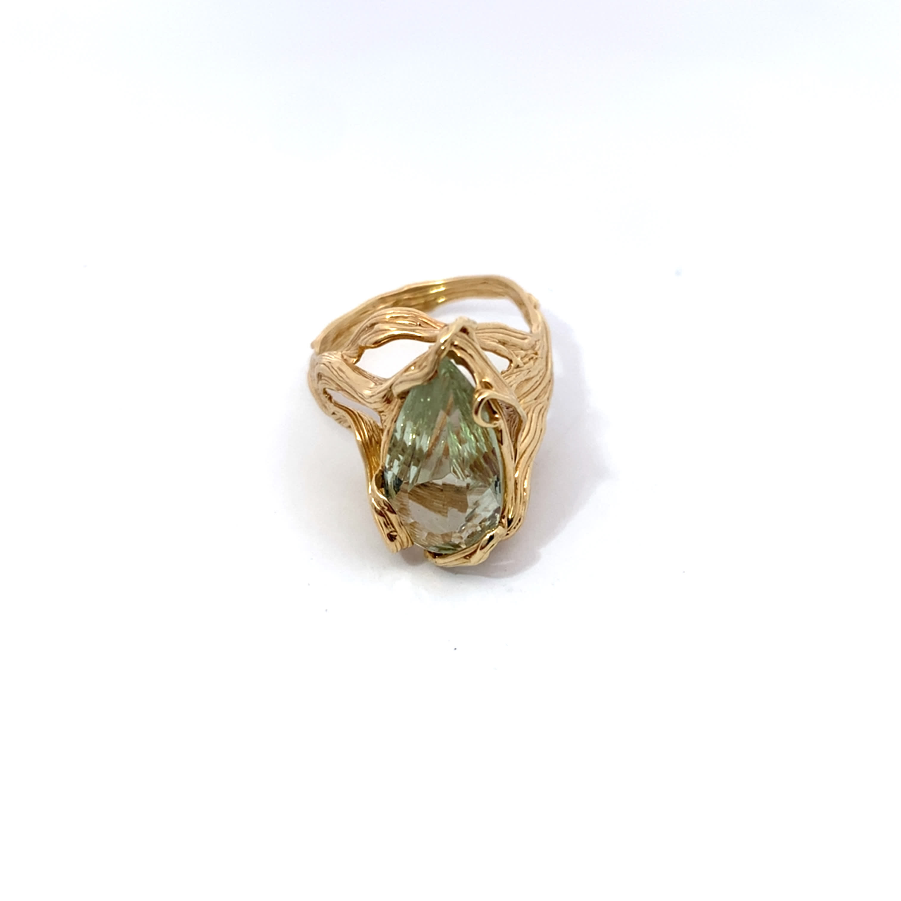 Pierścionek koktajlowy z żółtego złota z zielonym kaboszonem ametystu