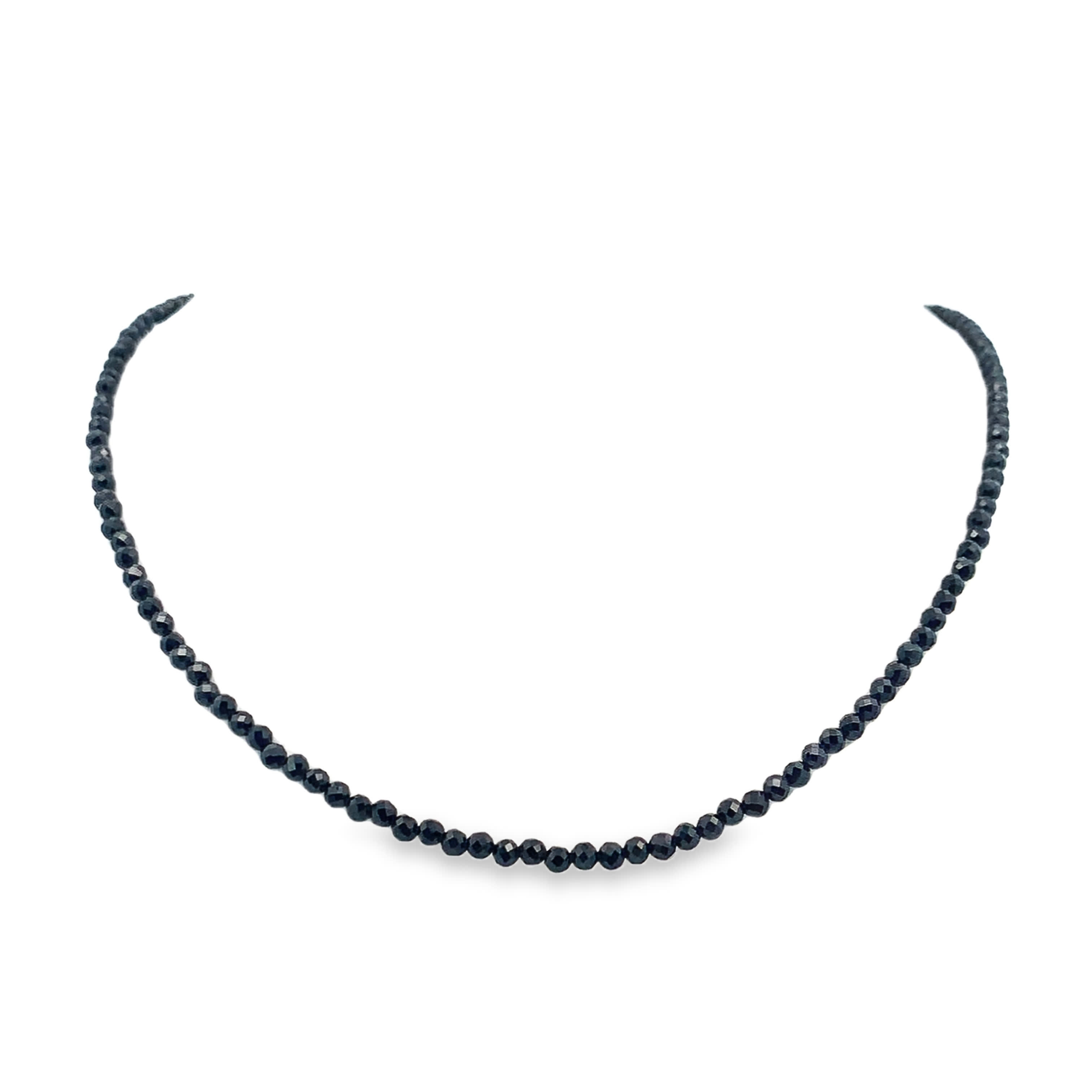 Klasyczny naszyjnik z koralików onyksowych