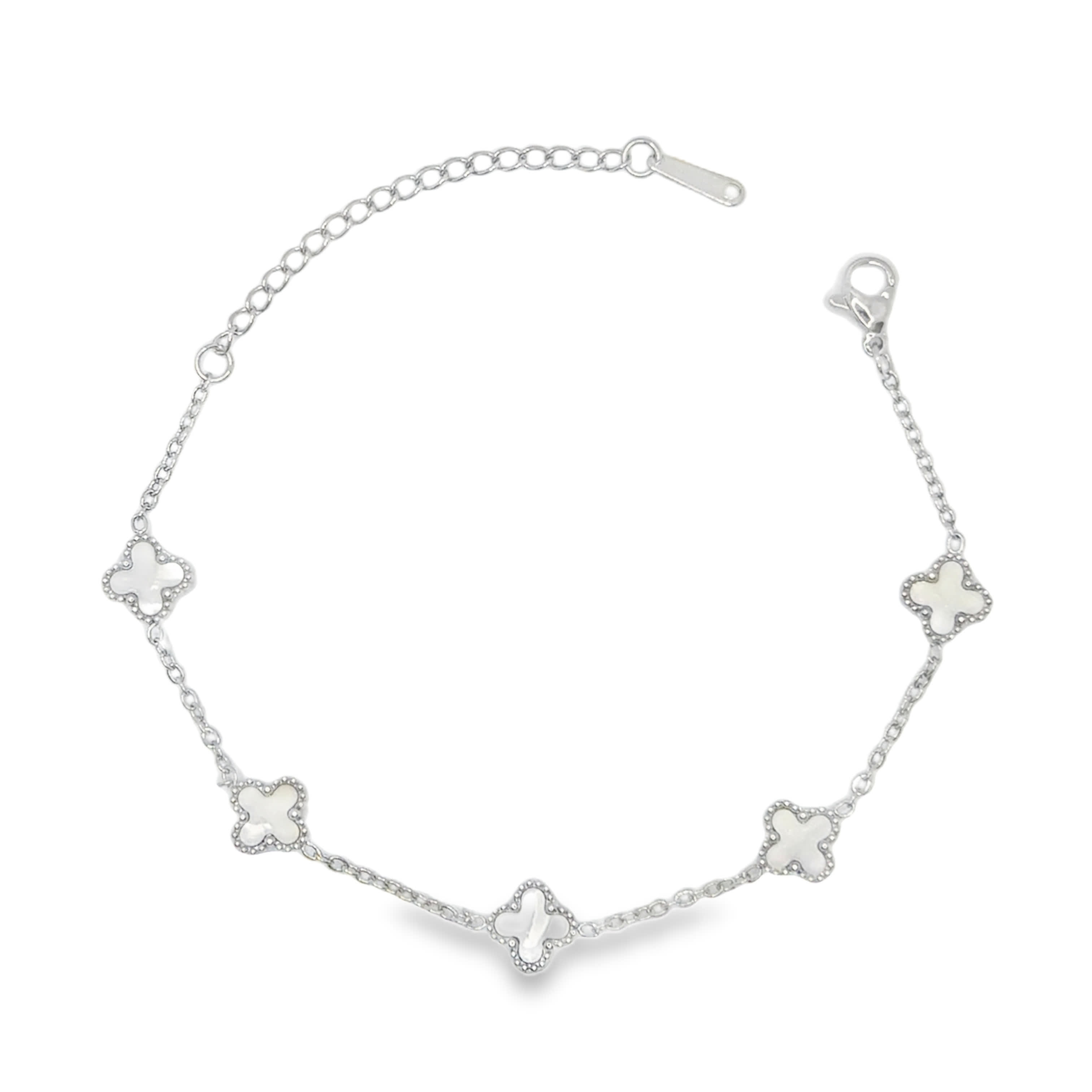 Bransoletka ze srebrnego łańcuszka z perłowymi stacjami koniczyny