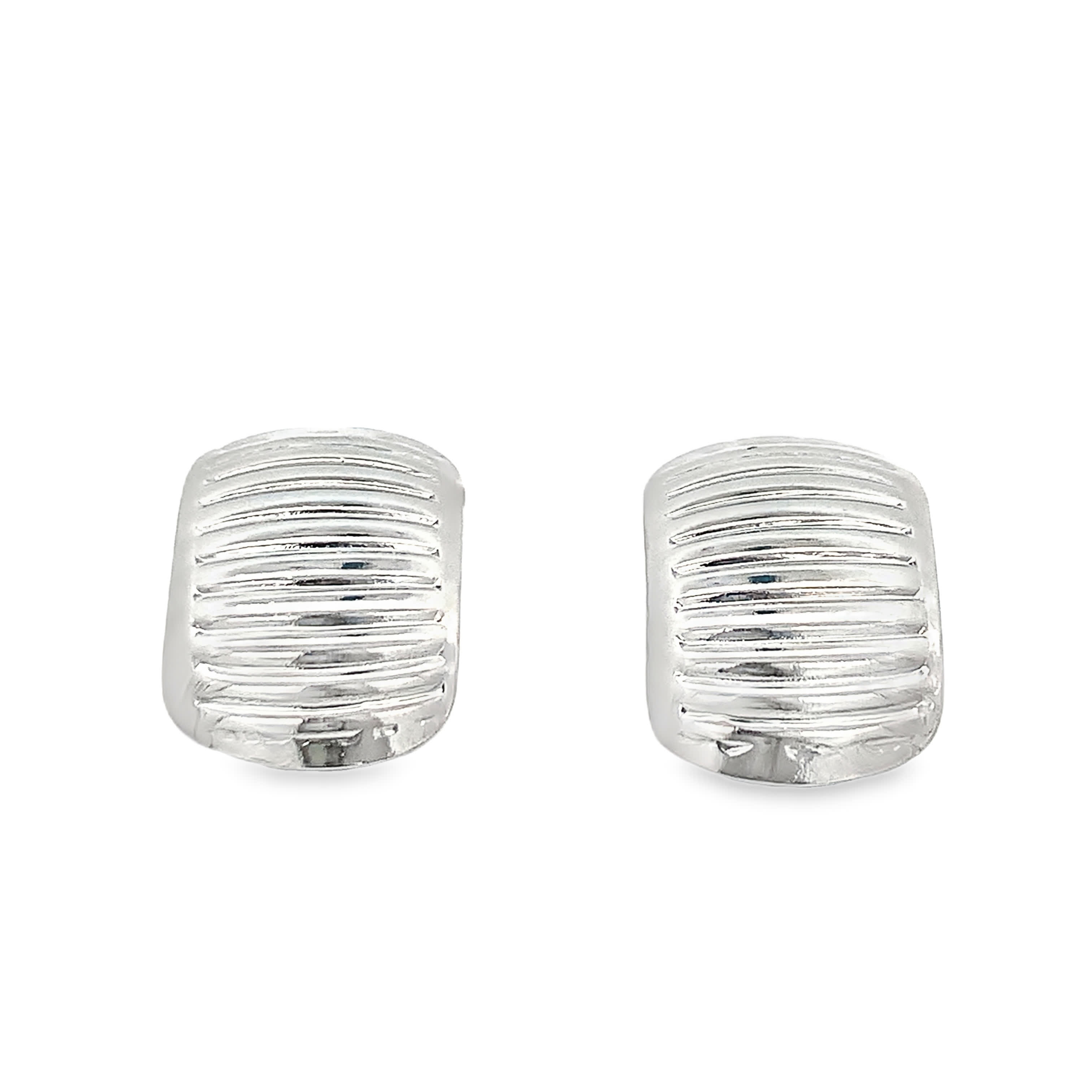 Srebrzone kolczyki z prążkowanymi klipsami
