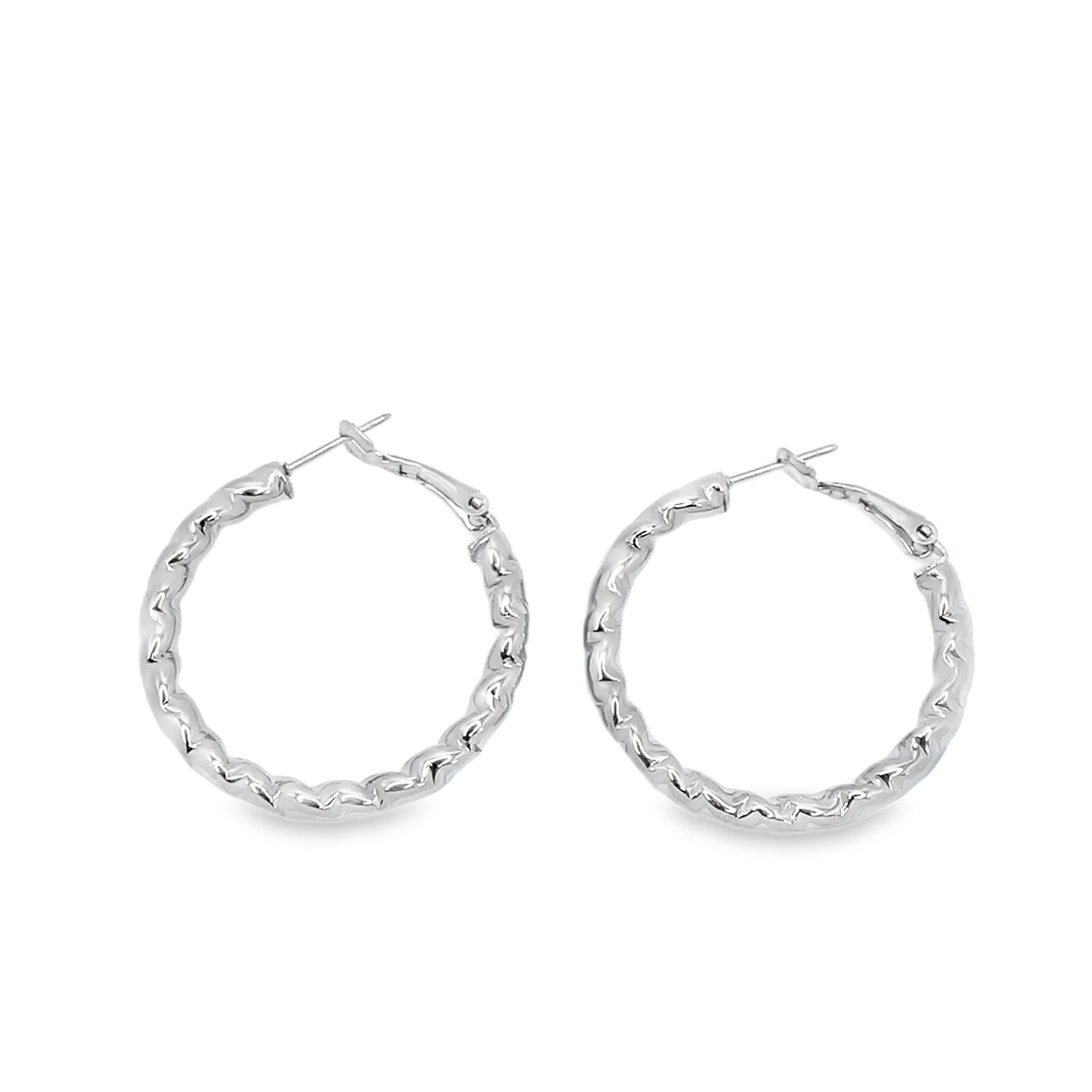 Teksturowane kolczyki koła ze srebra w wykończeniu z białego złota