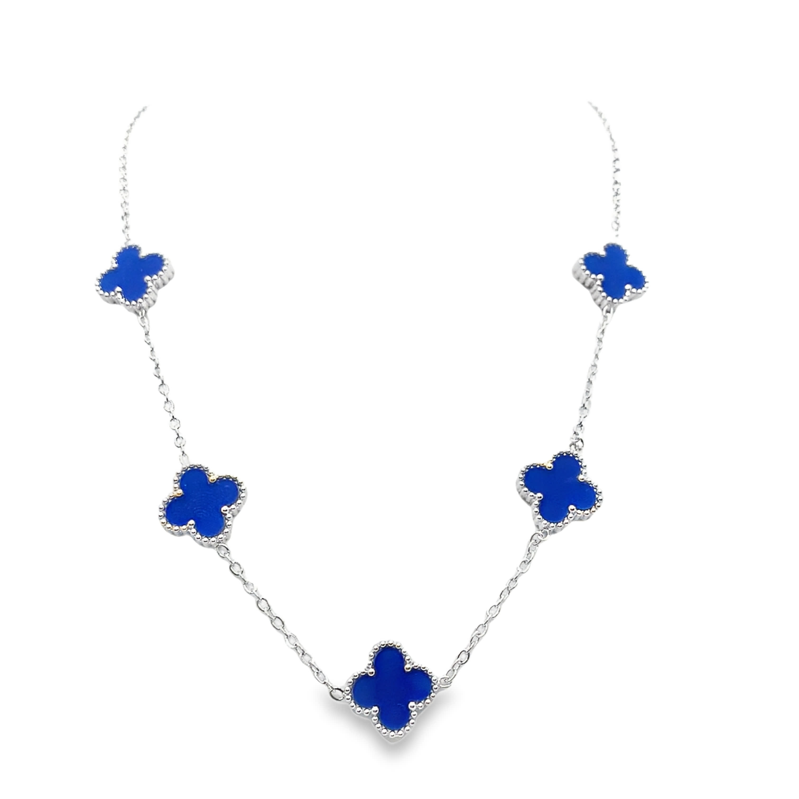 Naszyjnik z białego złota z turkusowymi stacjami