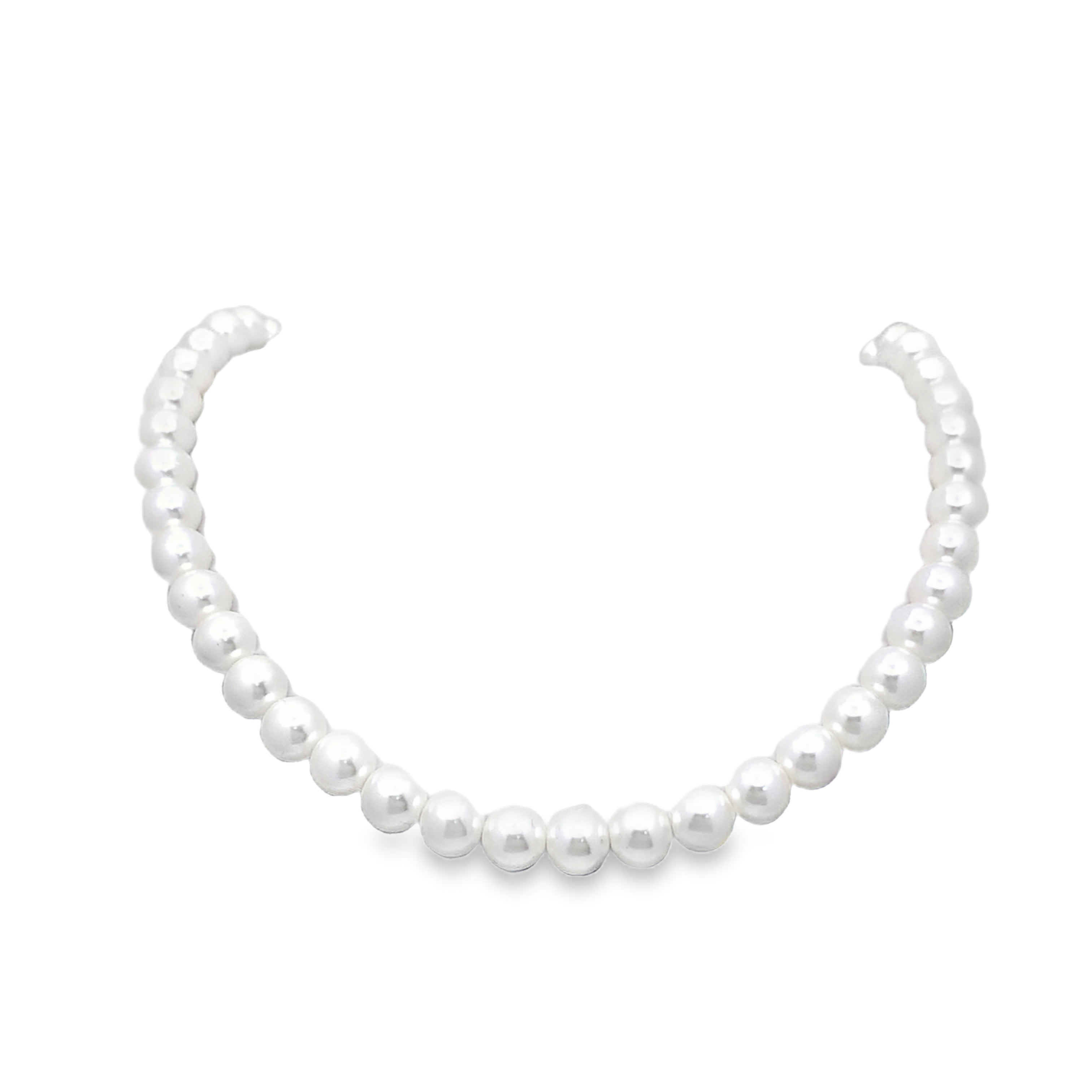 Classic Pearl Necklace with Round Cabochon Cut
