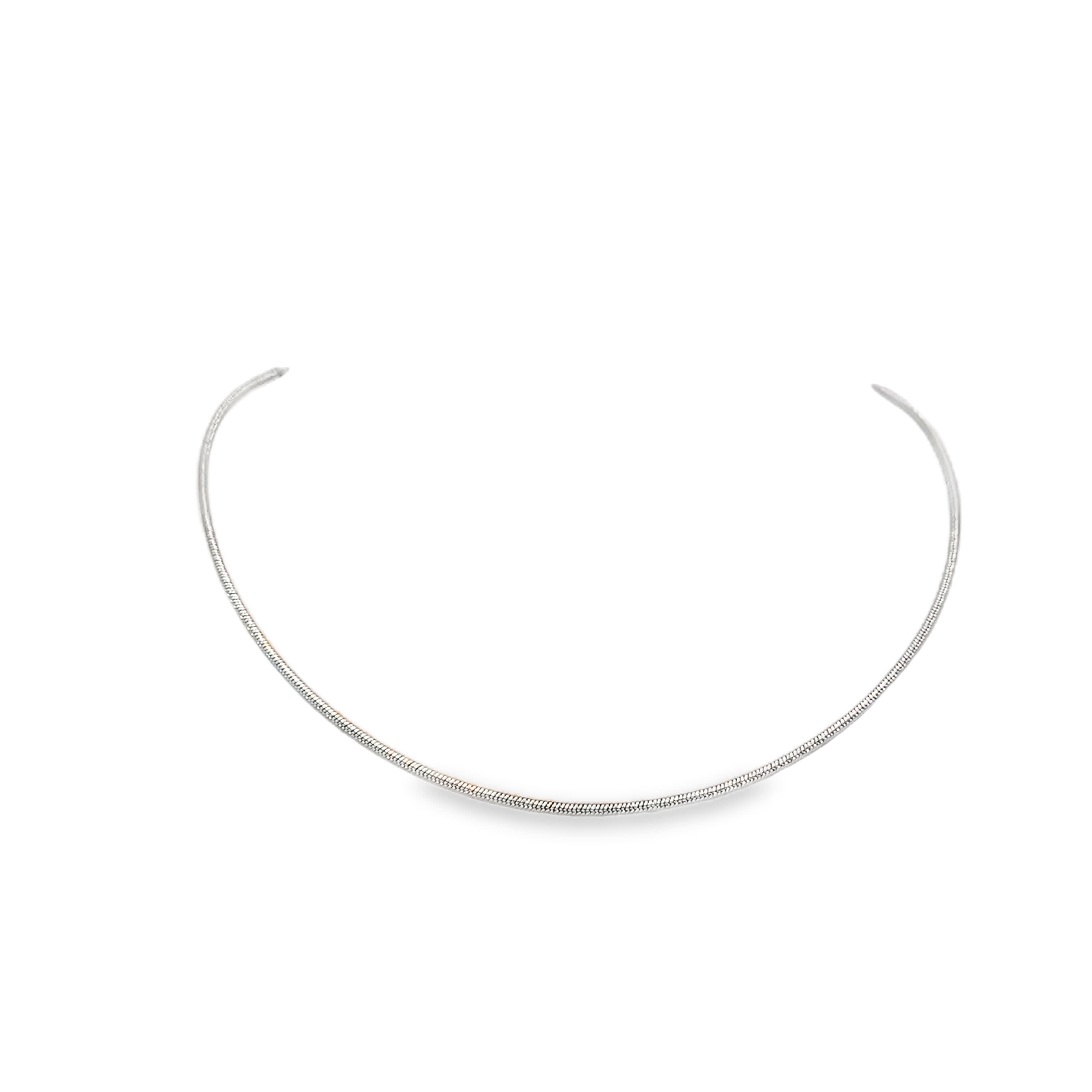 Nowoczesny choker z metalu