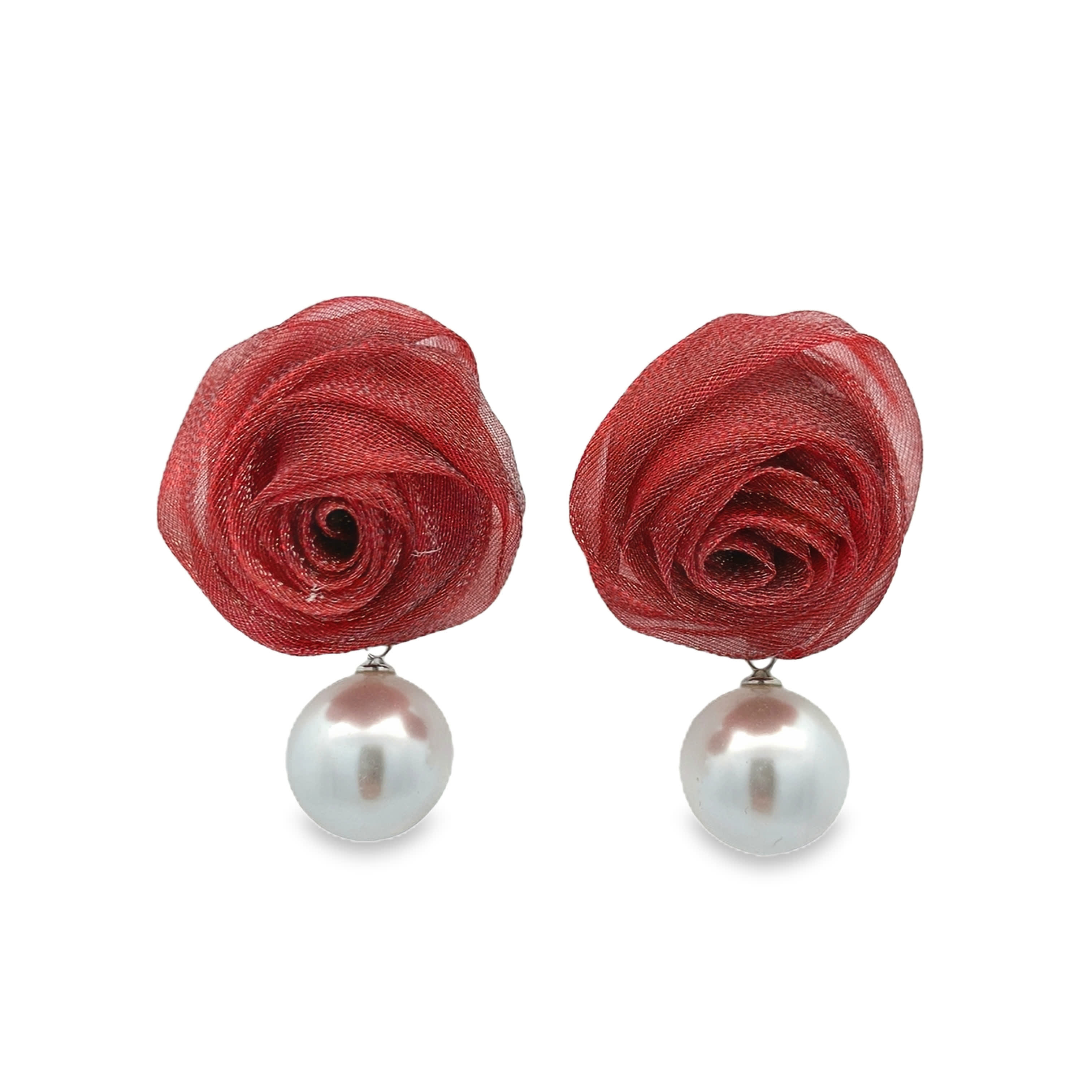 Kolczyki wiszące róże i perły - delikatna elegancja