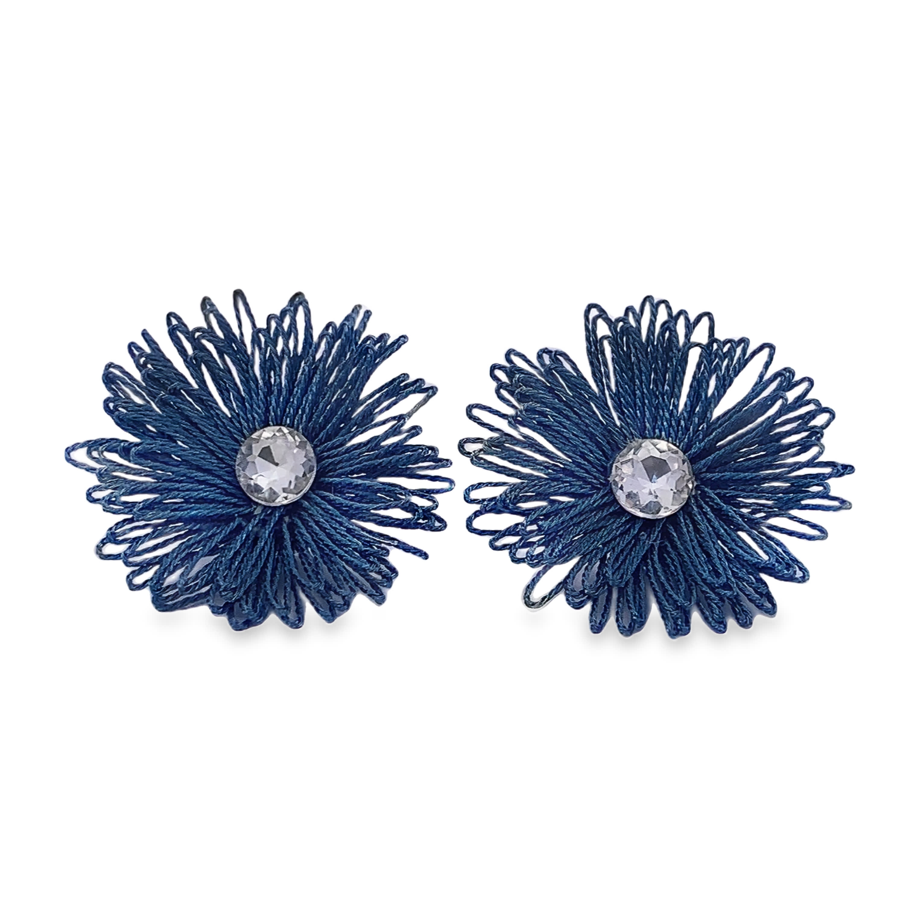 Kolczyki z kamieniami w szlifie okrągłym, bez metalu