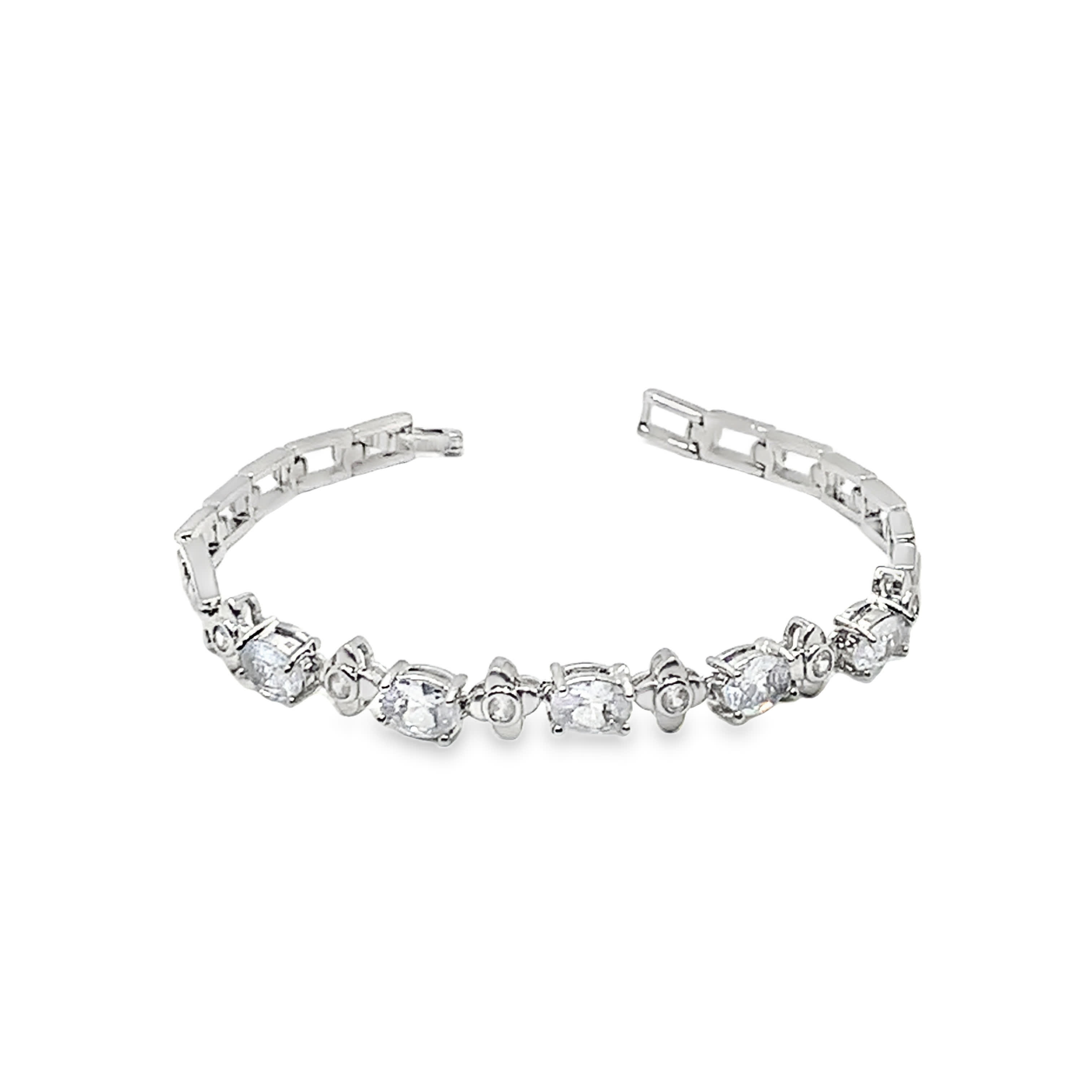 Bransoletka tenisowa ze srebra próby 925 z okrągłymi diamentami o szlifie brylantowym