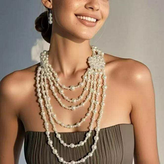 Klasyczny naszyjnik z pereł wielorzędowych z żółtymi perłami o szlifie kaboszonowym