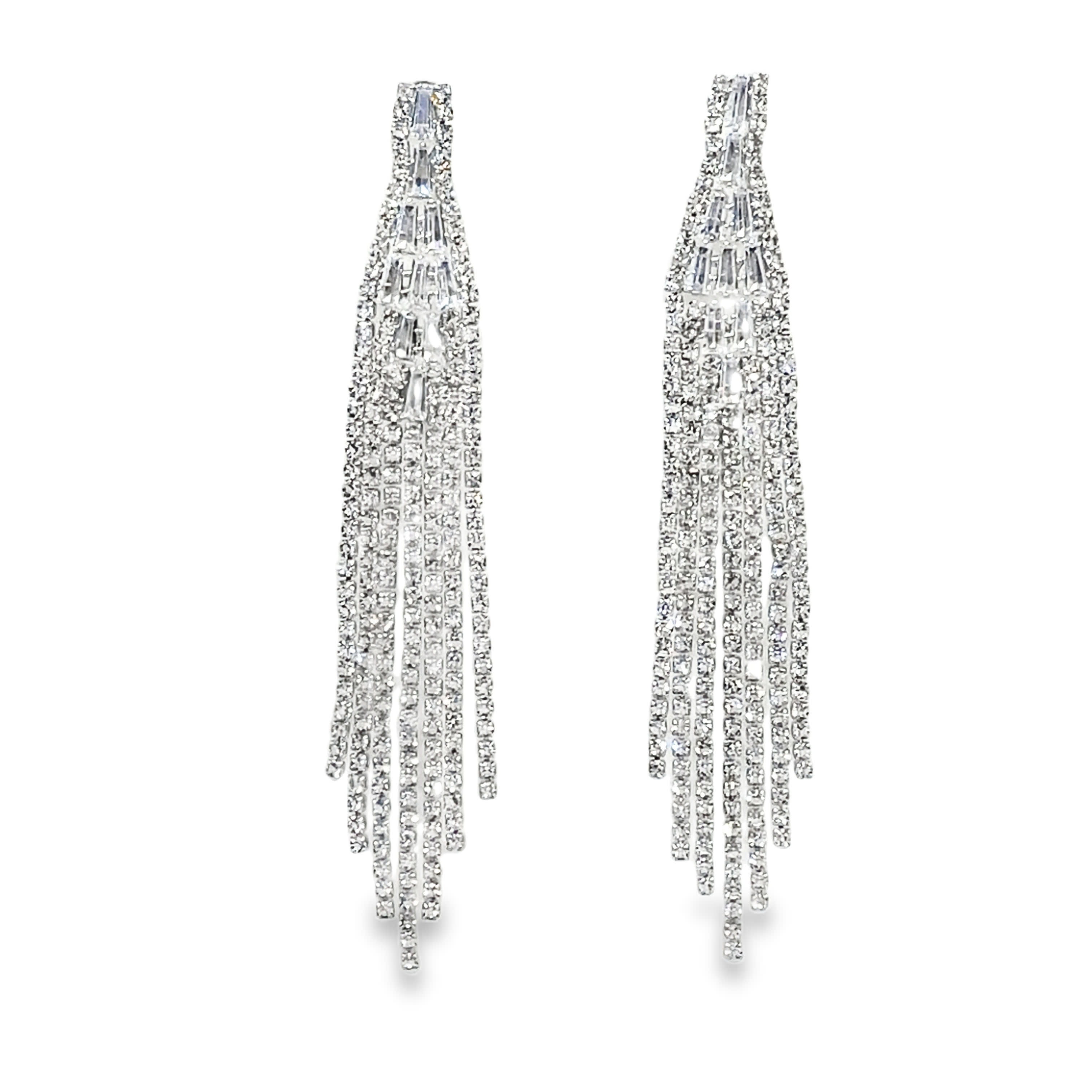 Olśniewające wiszące kolczyki z diamentami w wykończeniu z białego złota