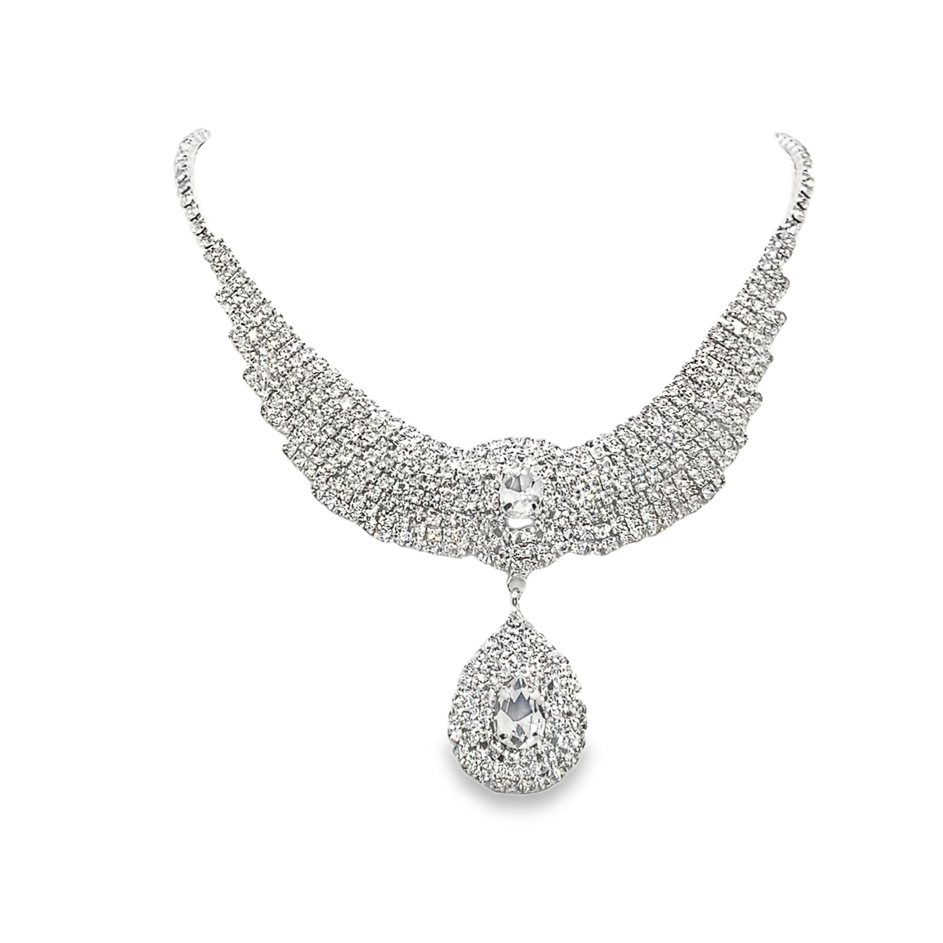 Naszyjnik z białego złota z brylantami w szlifie gruszkowym