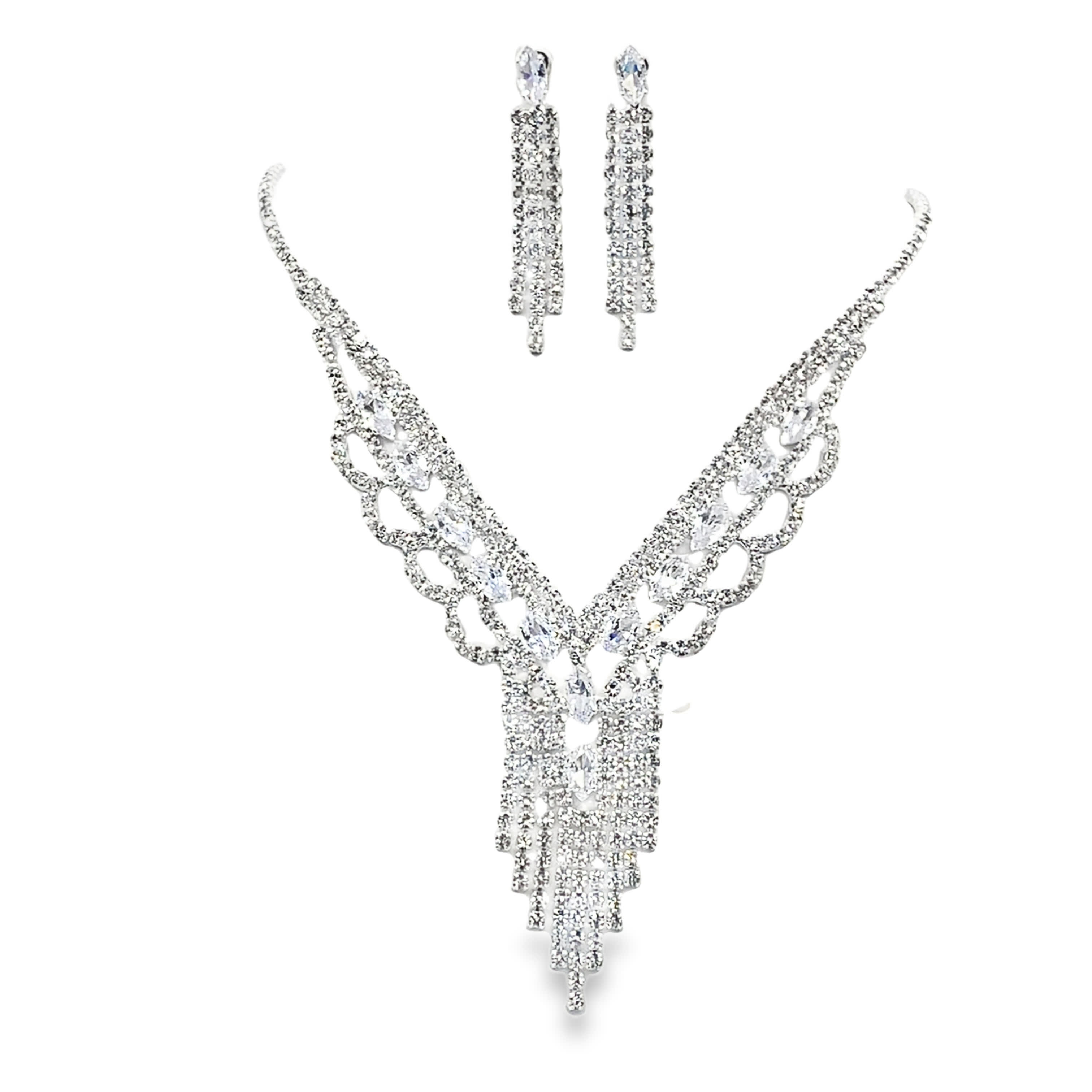 Elegancki srebrny naszyjnik z diamentami o szlifie brylantowym w kształcie gruszki