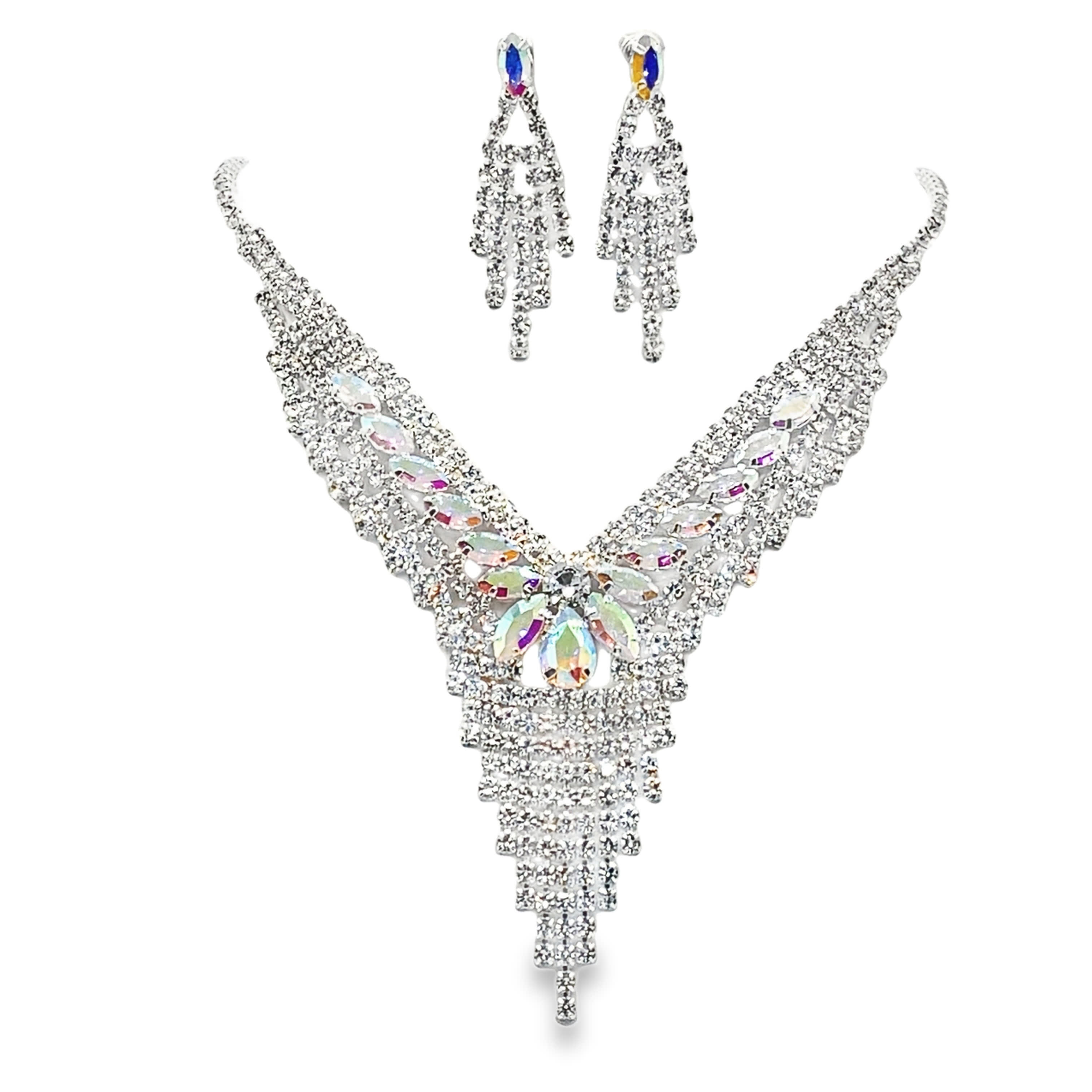 Elegancki naszyjnik z kryształkami i diamentami w białym złocie