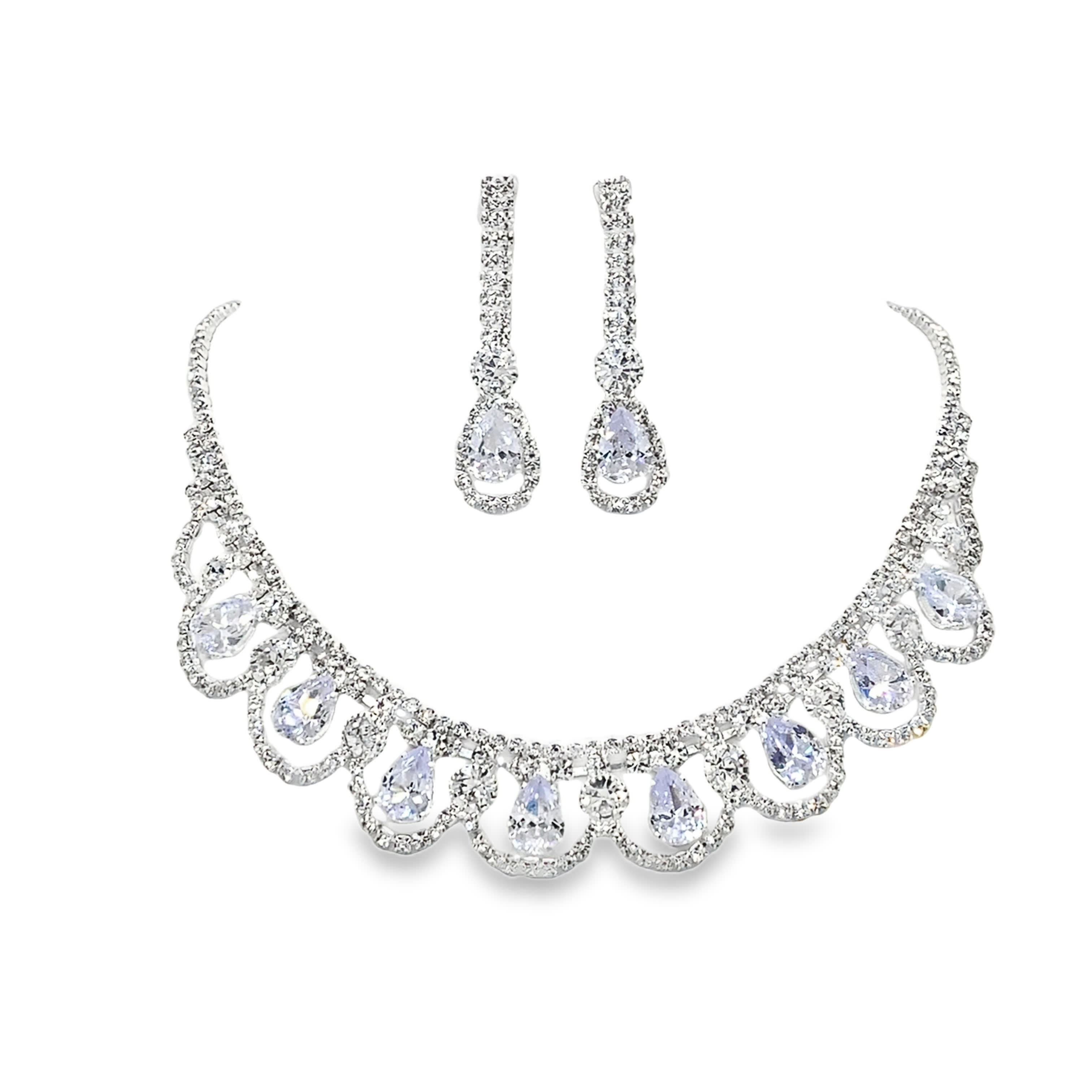 Naszyjnik z białego złota ze srebra z diamentami w szlifie gruszkowym