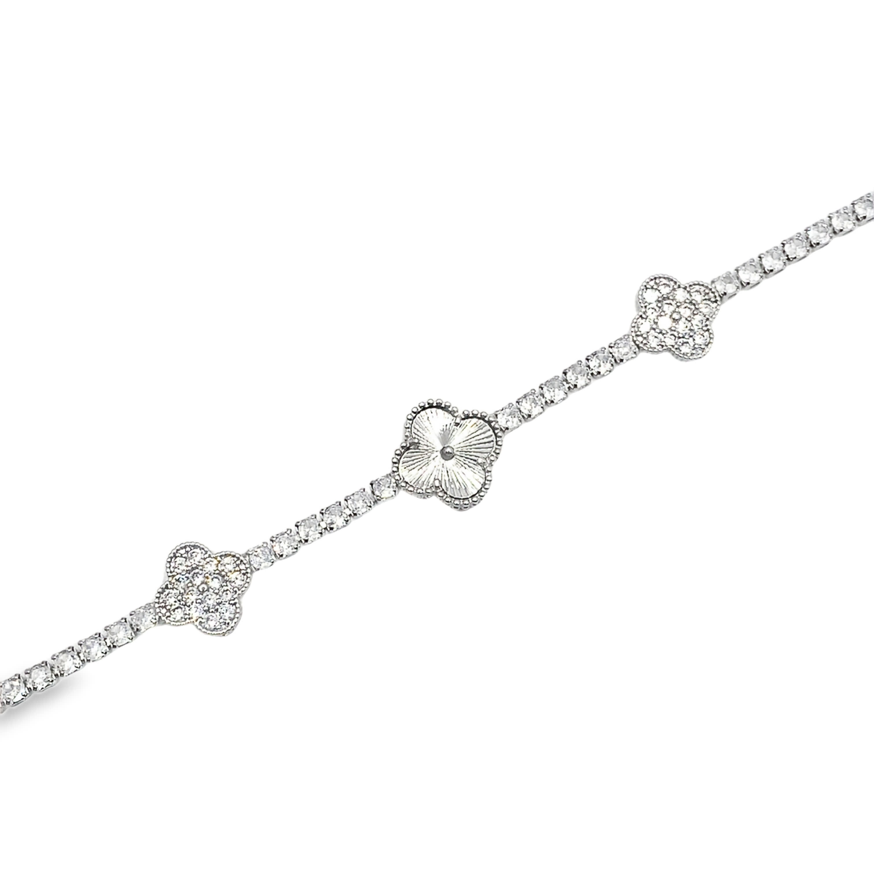 Bransoletka tenisowa z białego złota z okrągłymi diamentami