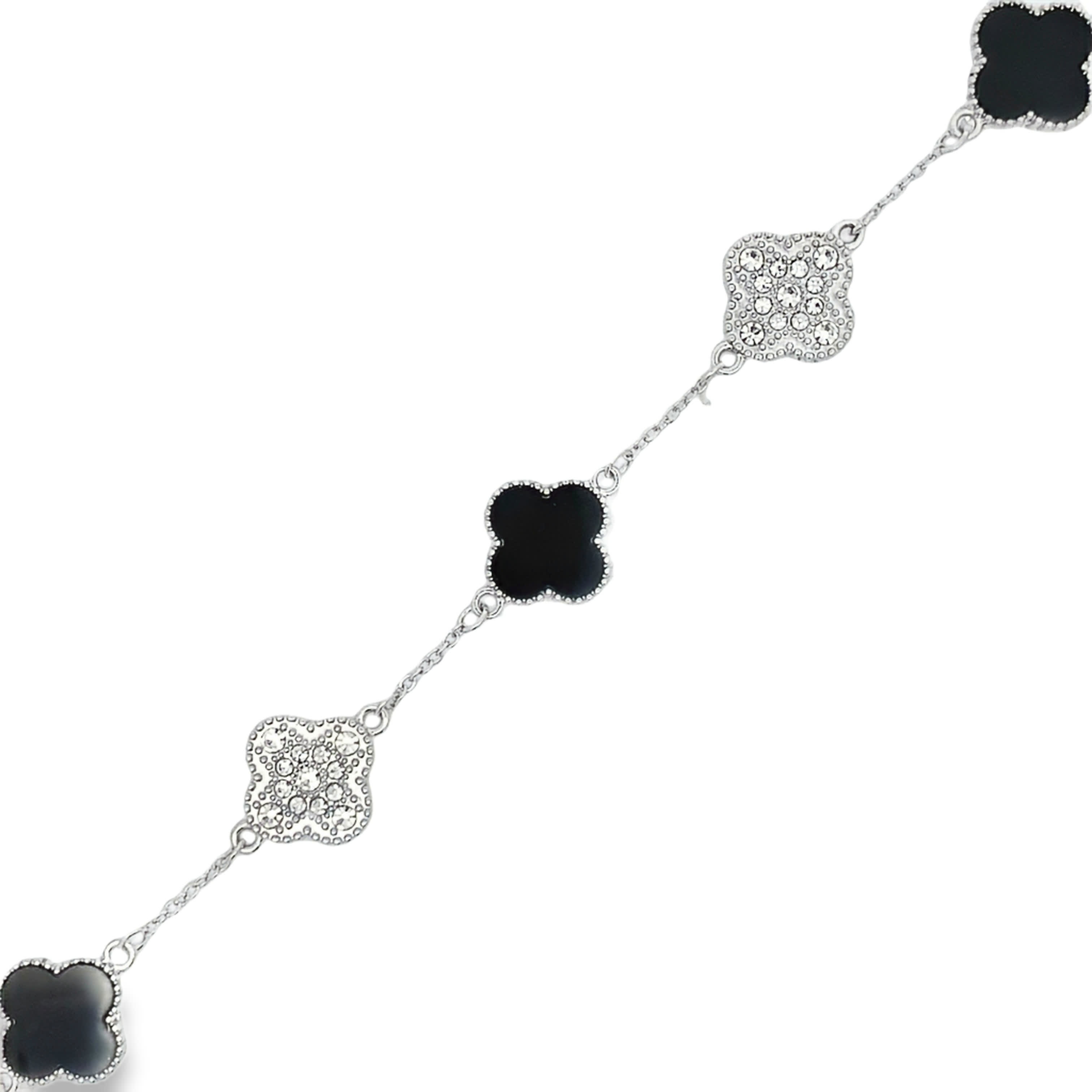 Bransoletka łańcuszkowa z posrebrzanego metalu z motywami koniczynek z onyksem