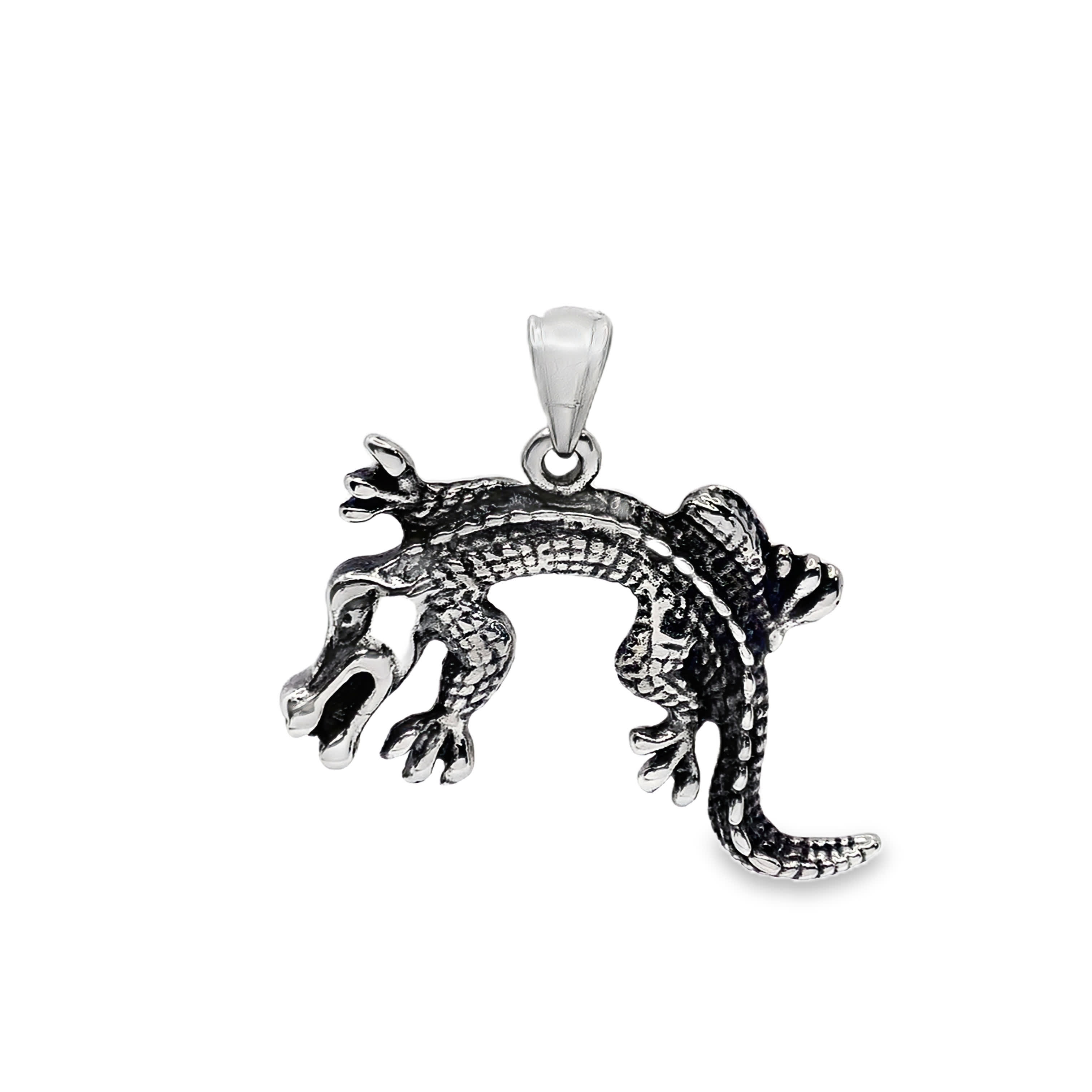 Skomplikowany wisiorek ze skóry aligatora