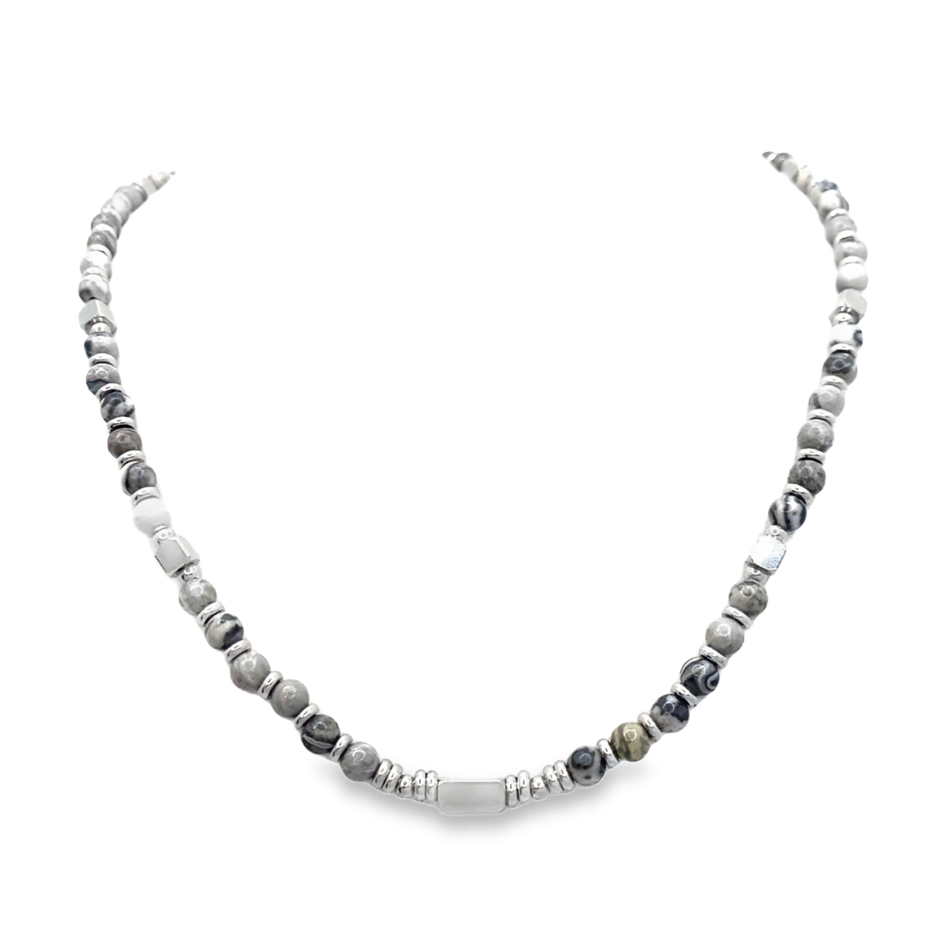 Naszyjnik z koralików agatowych w kolorze białego złocona, wykończony srebrem