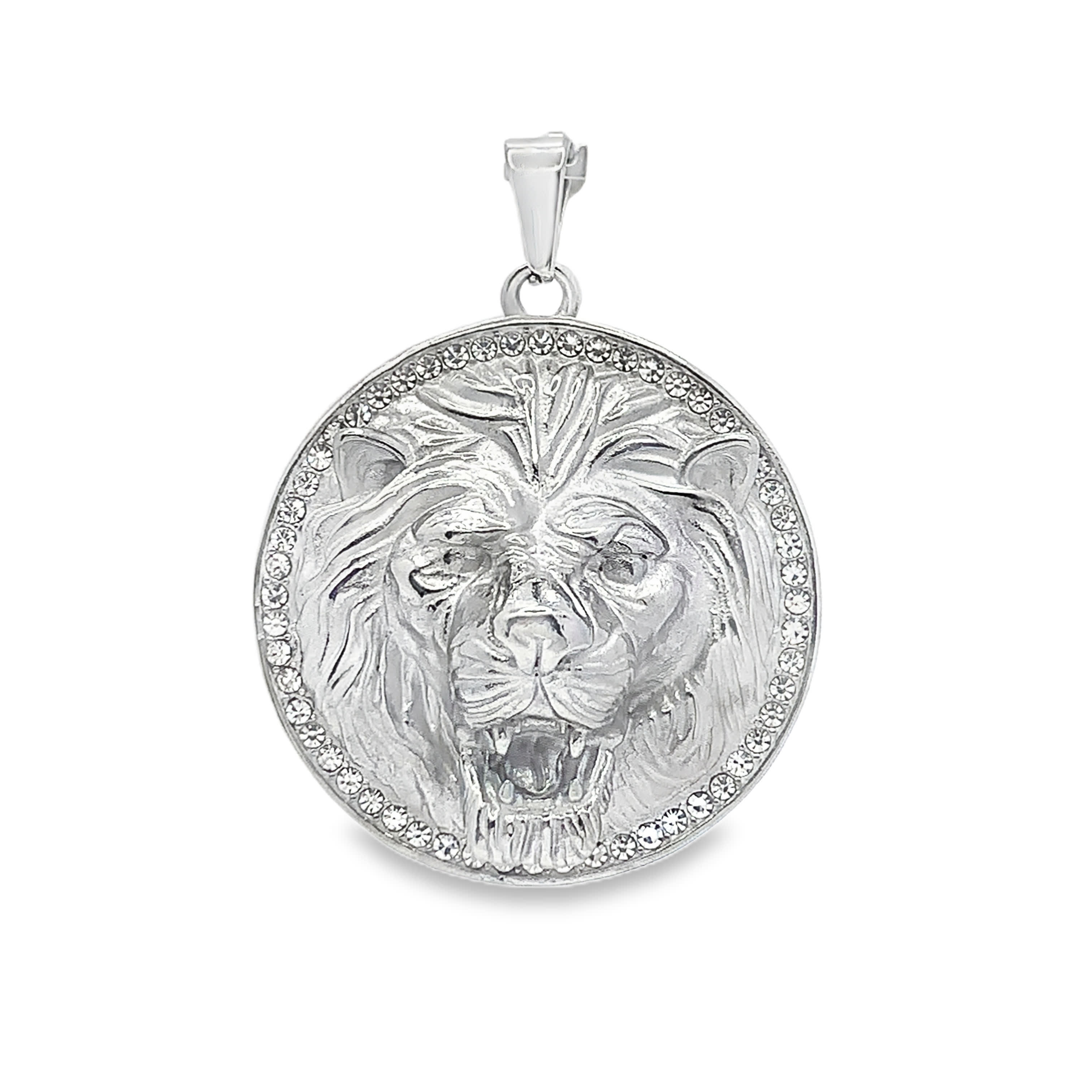 Wisiorek z lwem ze srebrzonej stali platerowanego białym kamieniem i kamieniami o szlifie brylantowym