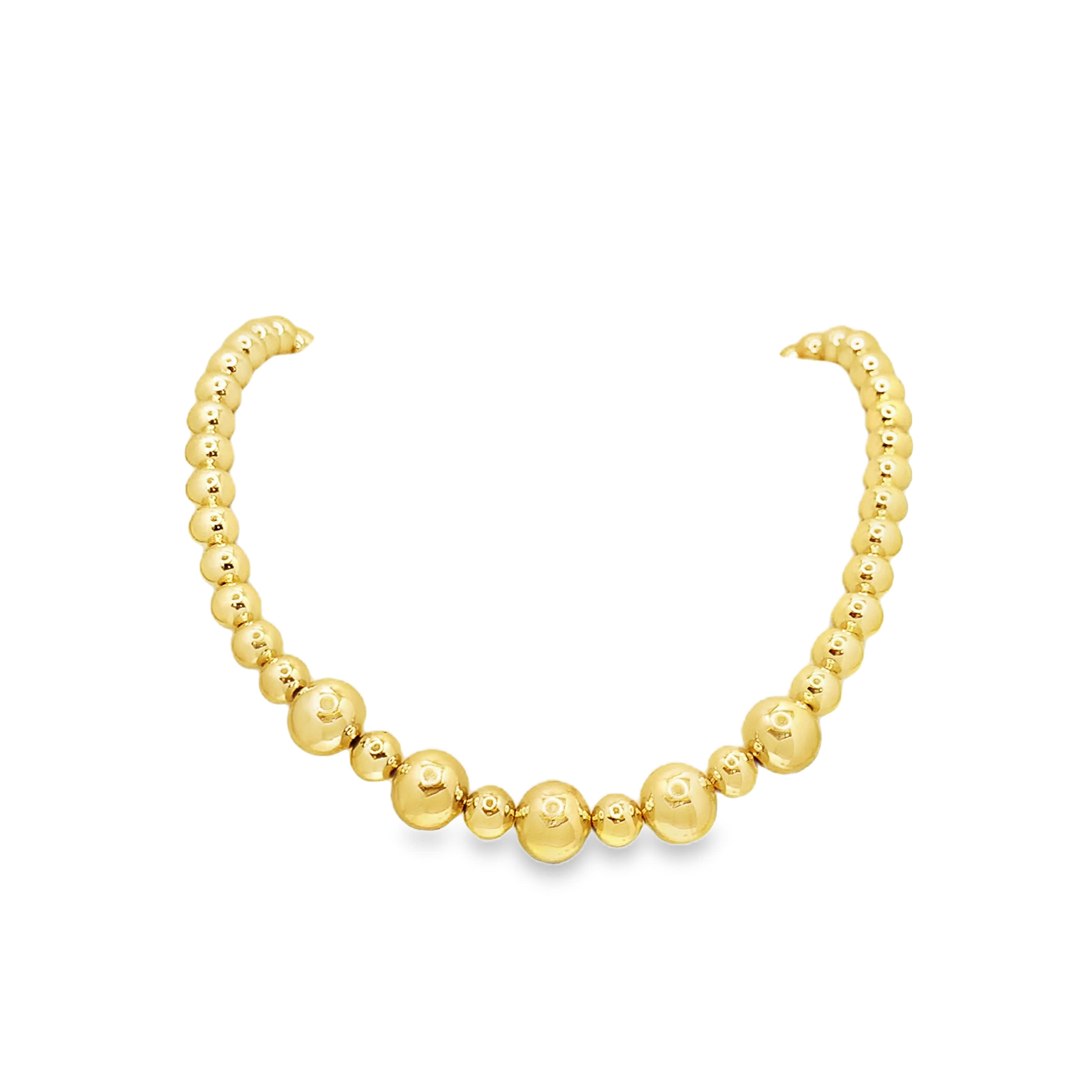 Klasyczny naszyjnik z koralików z metalu