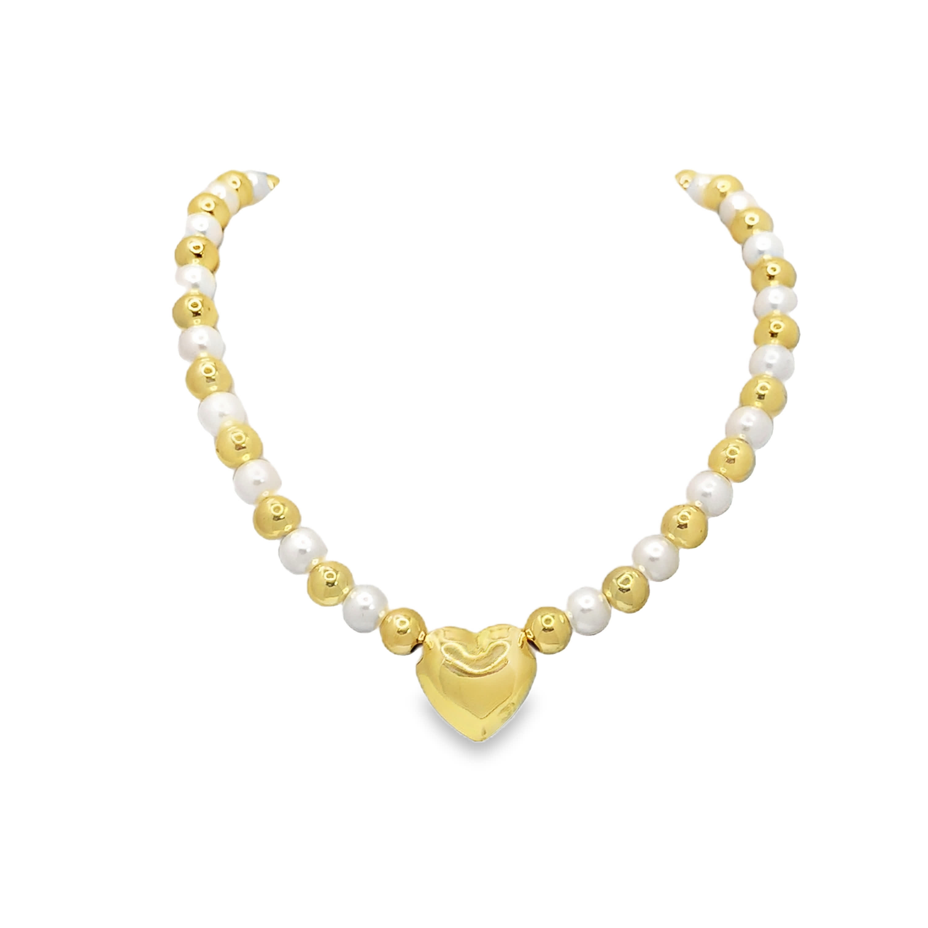 Elegant Pearl Necklace in Yellow Gold