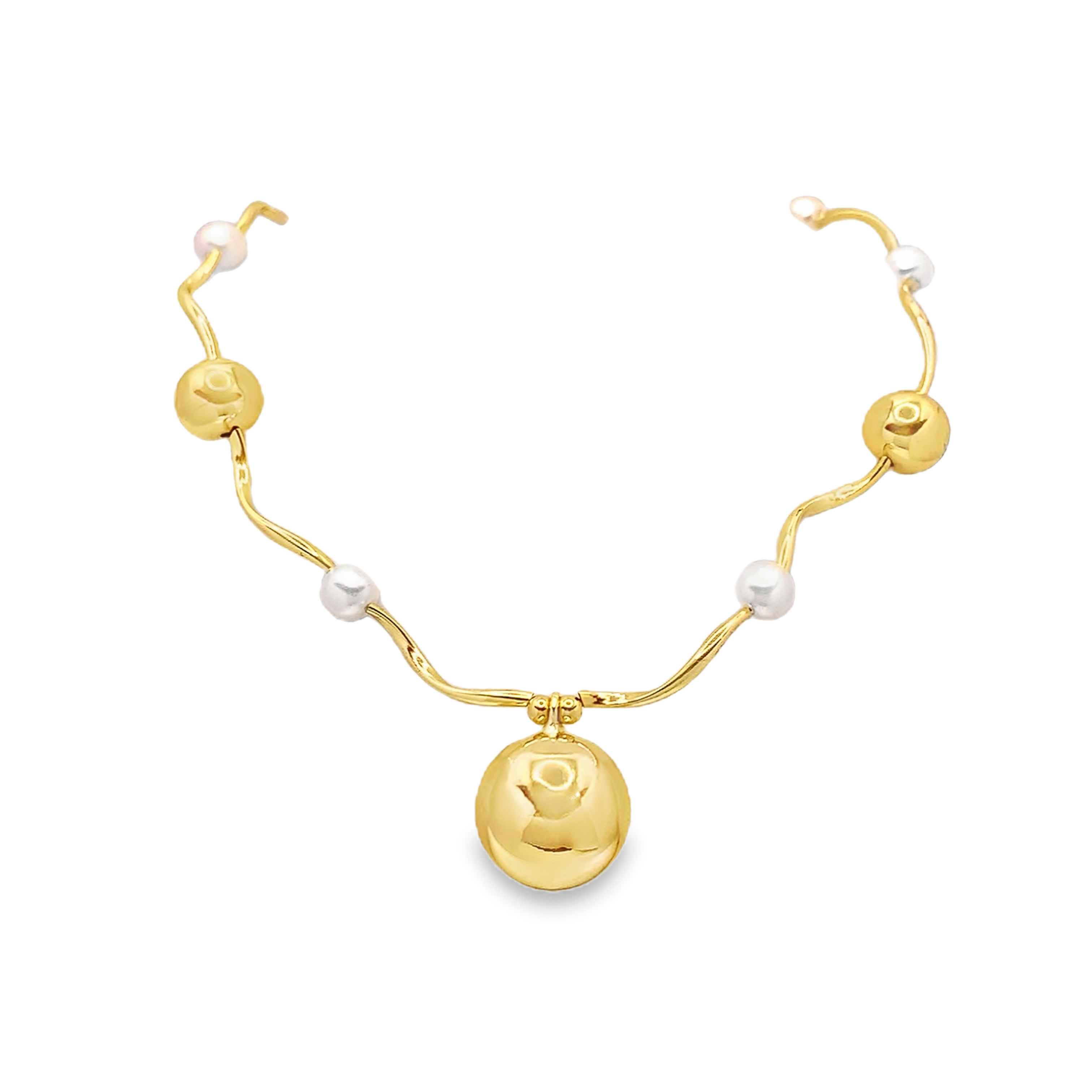 Naszyjnik z pereł kaboszonowych i metalu