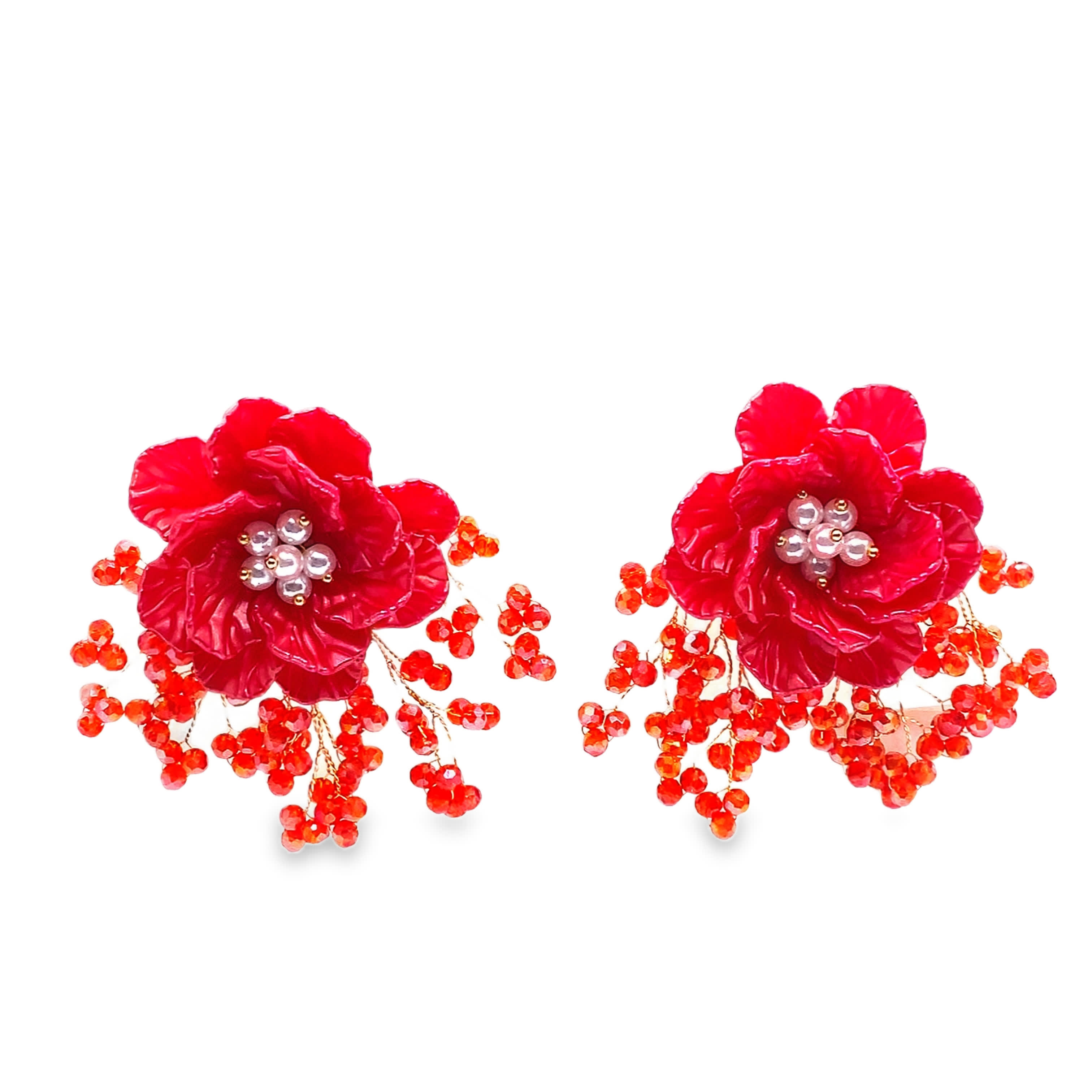 Kolczyki z perłami i akcentami z żółtego złota