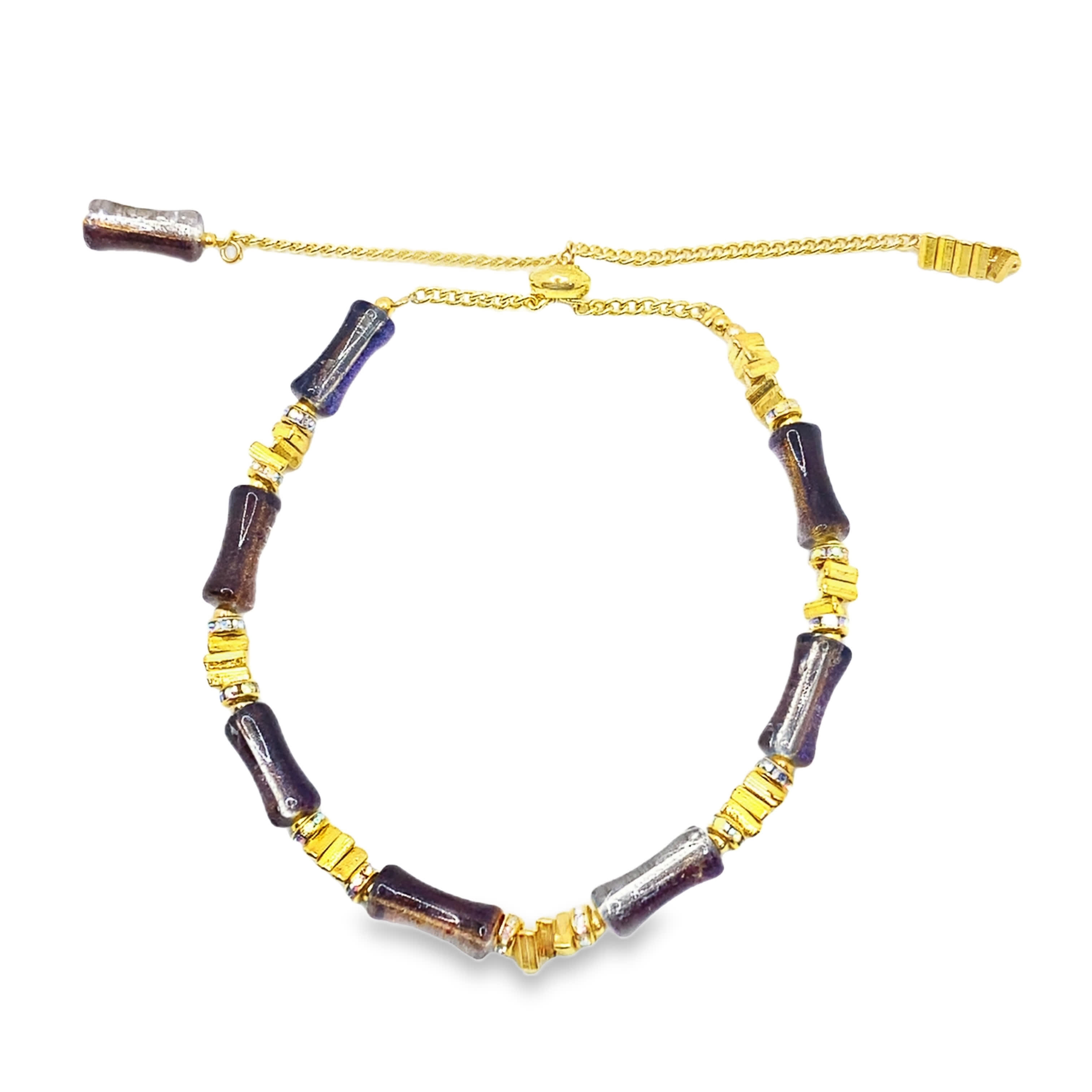 Bransoletka z koralików z żółtego złota z fioletowymi kaboszonami kwarcu