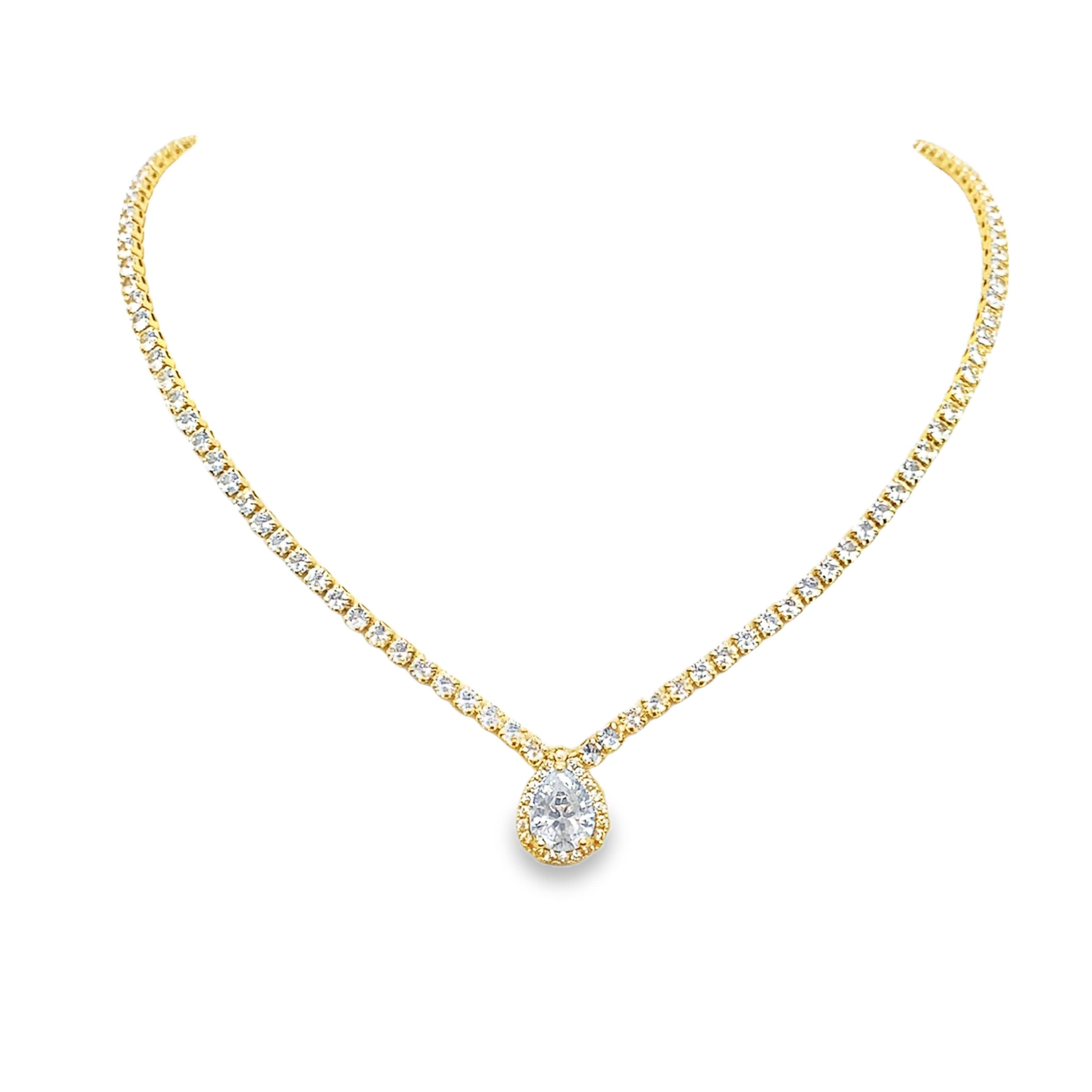 Naszyjnik z żółtego złota z diamentami w szlifie brylantowym w kształcie gruszki