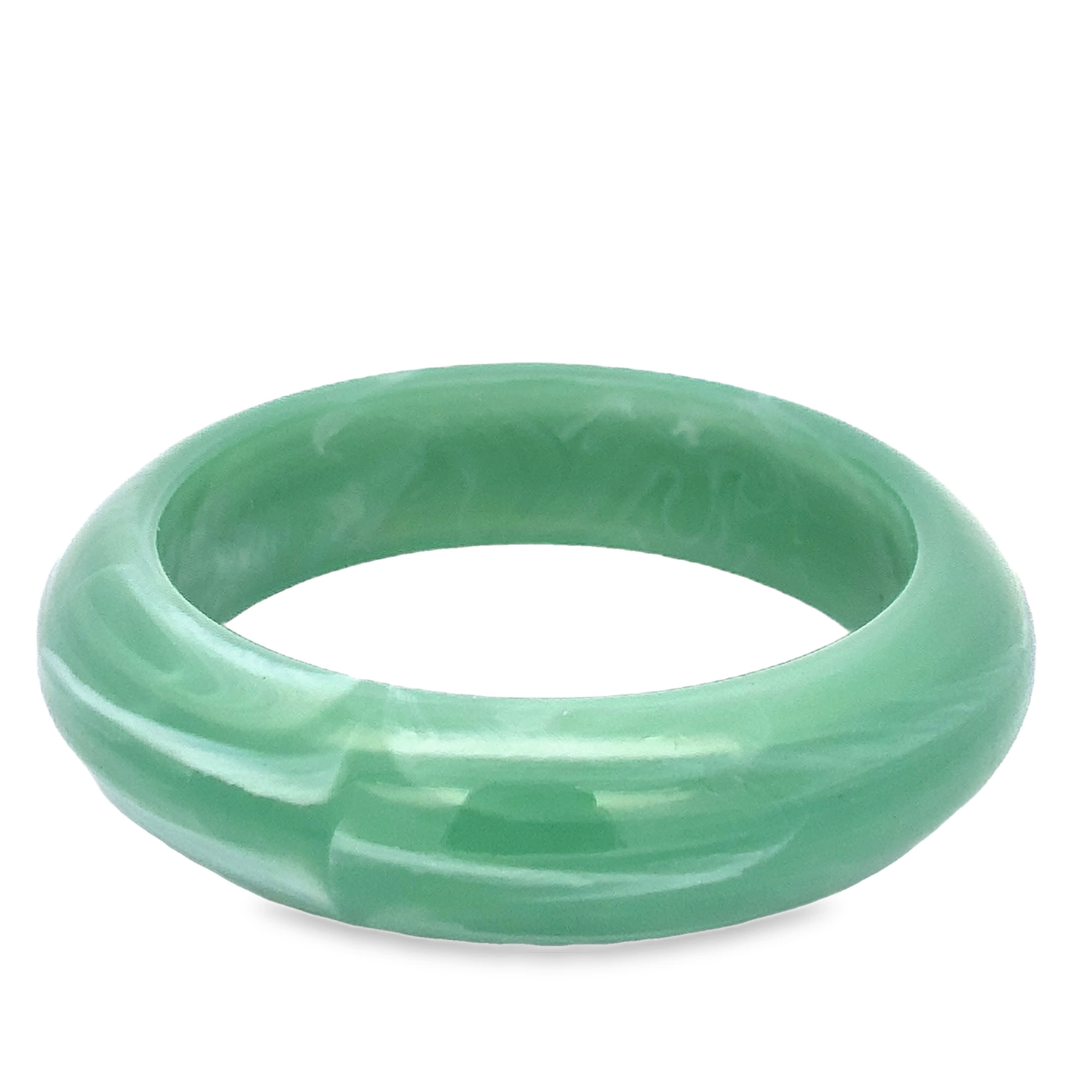 Bransoletka z zielonego jadeitu w okrągłym kaboszonie