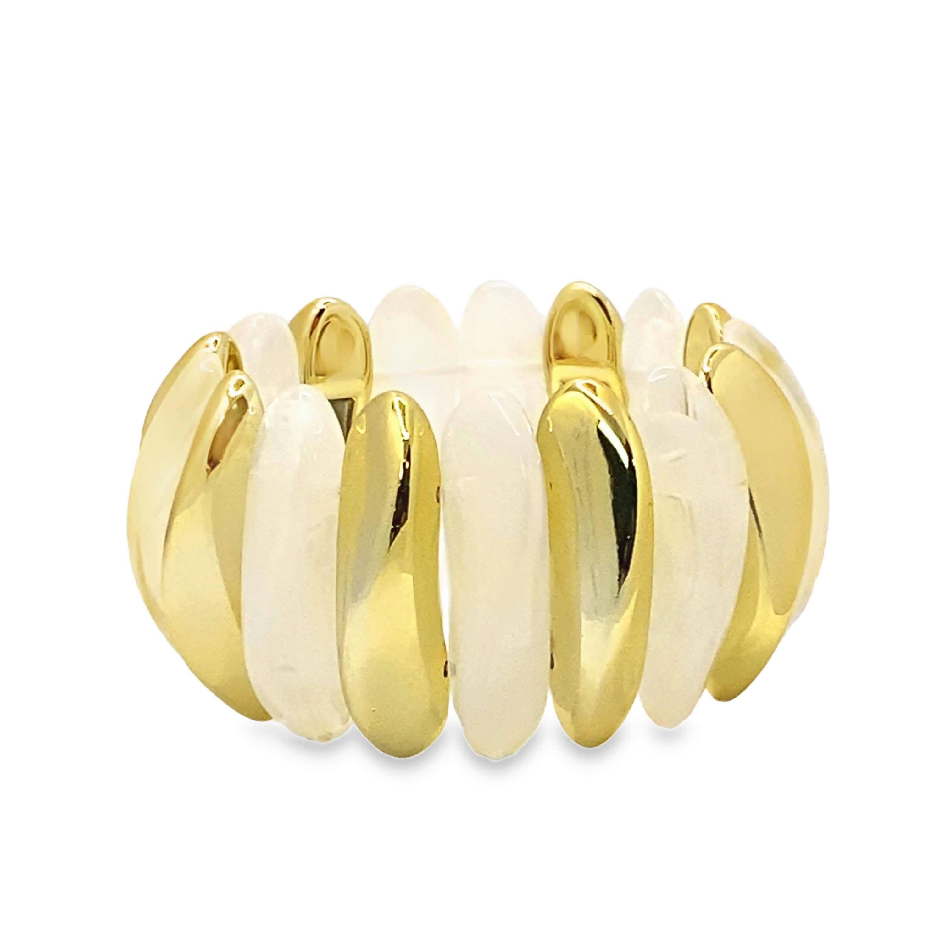 Bransoletka koralikowa w odcieniu białego i żółtego metalu