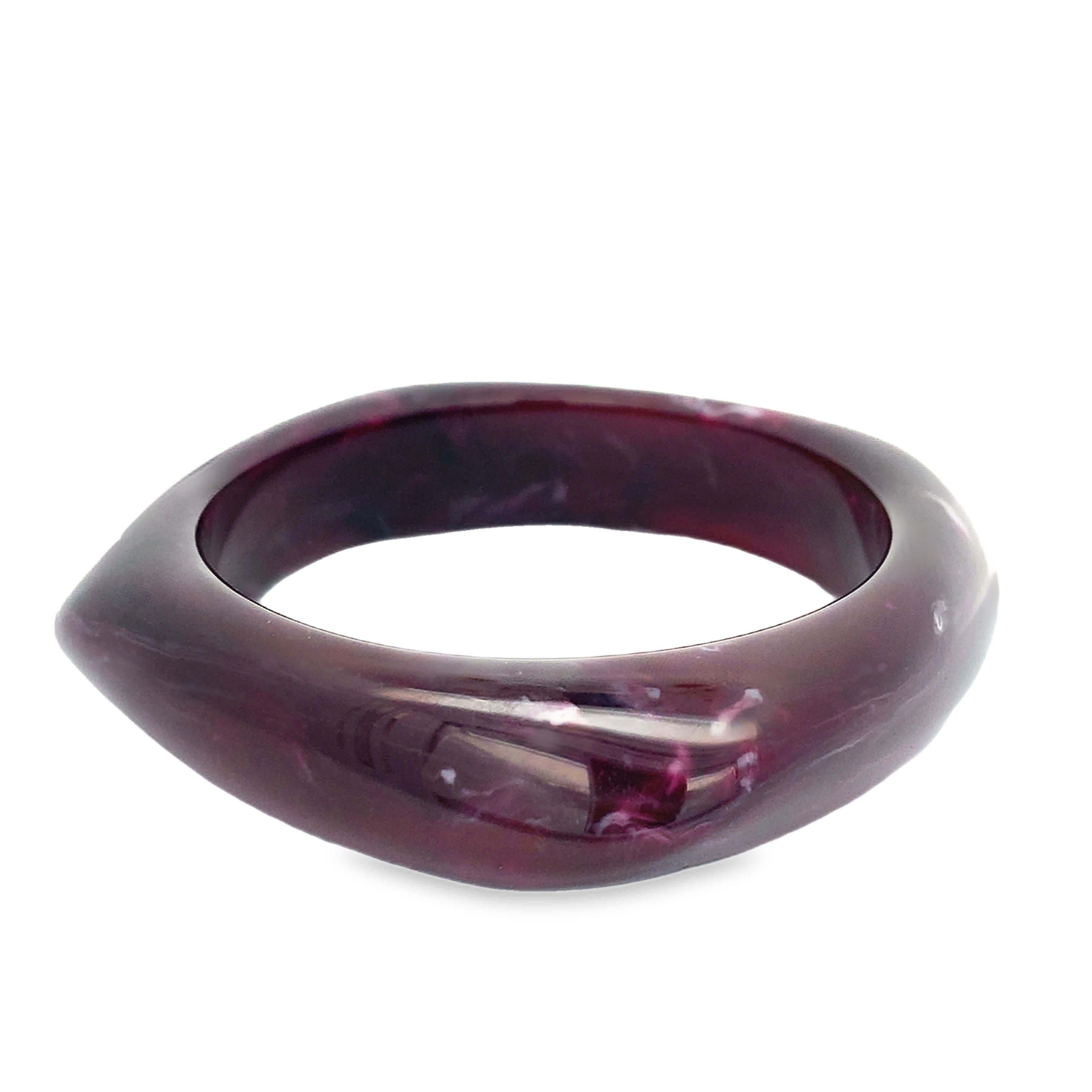 Nowoczesna bransoletka bez metalu