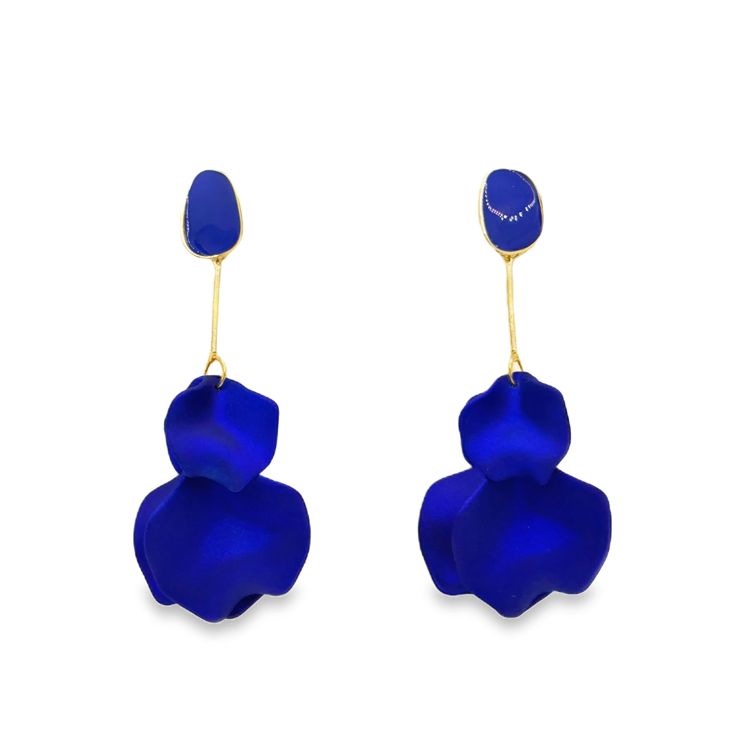 Kolczyki wiszące z niebieskimi kwiatami