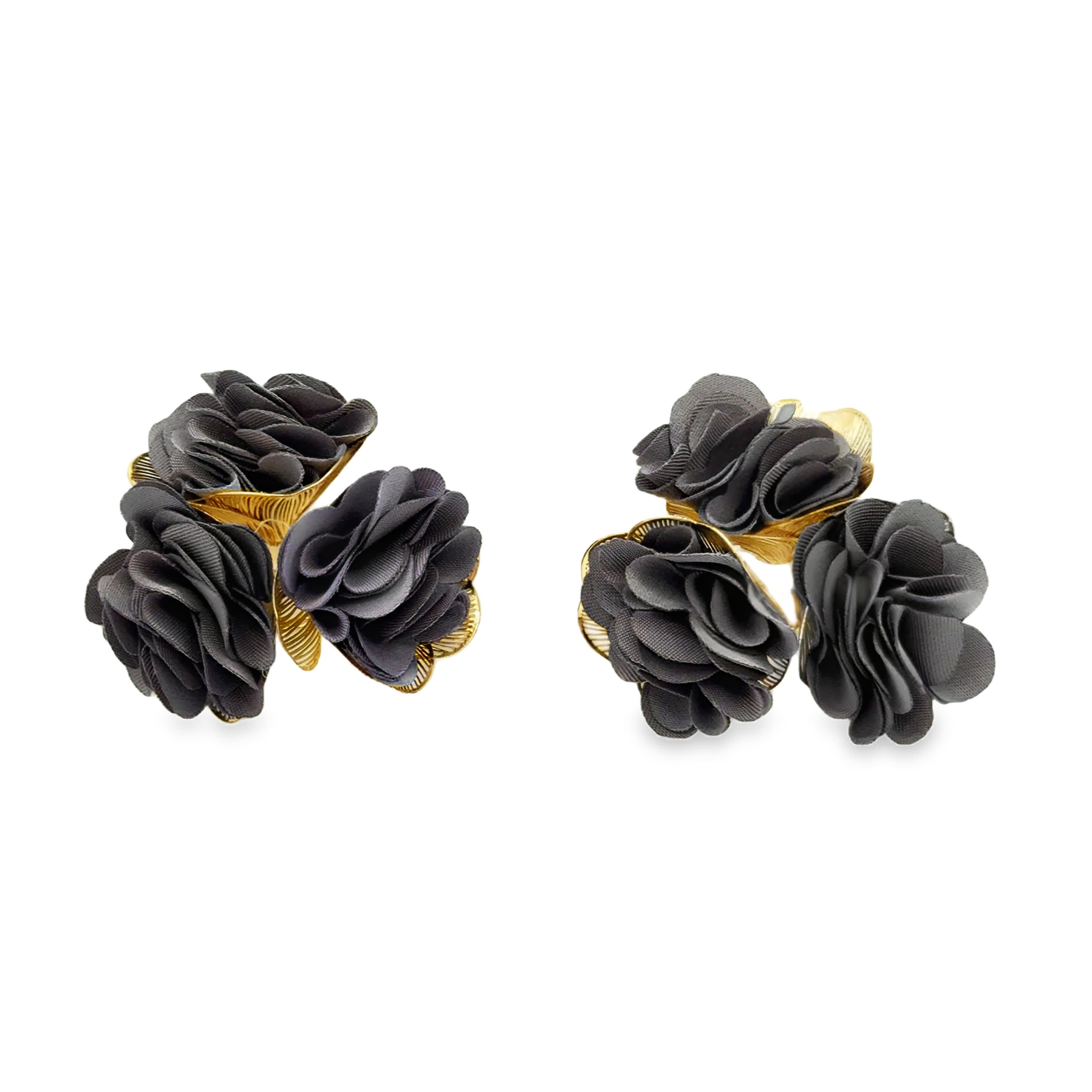 Kolczyki ze złoconej stali z motywem kwiatowym