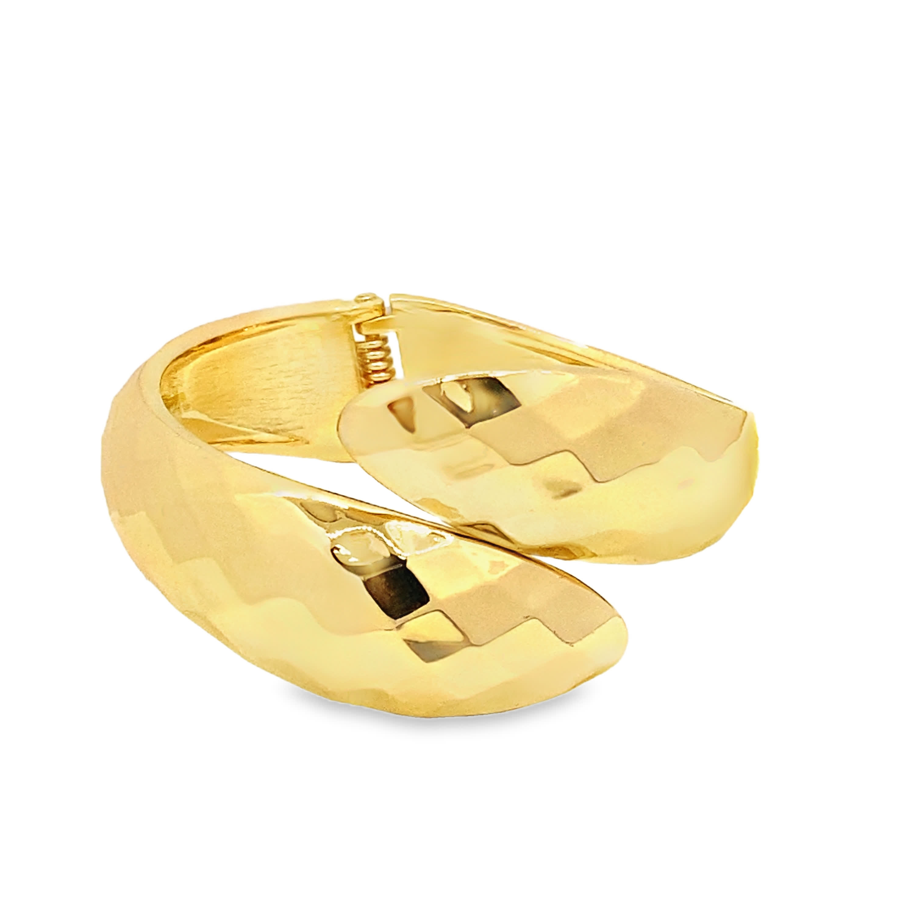 Bransoletka z żółtego złota z fakturą młotkowaną