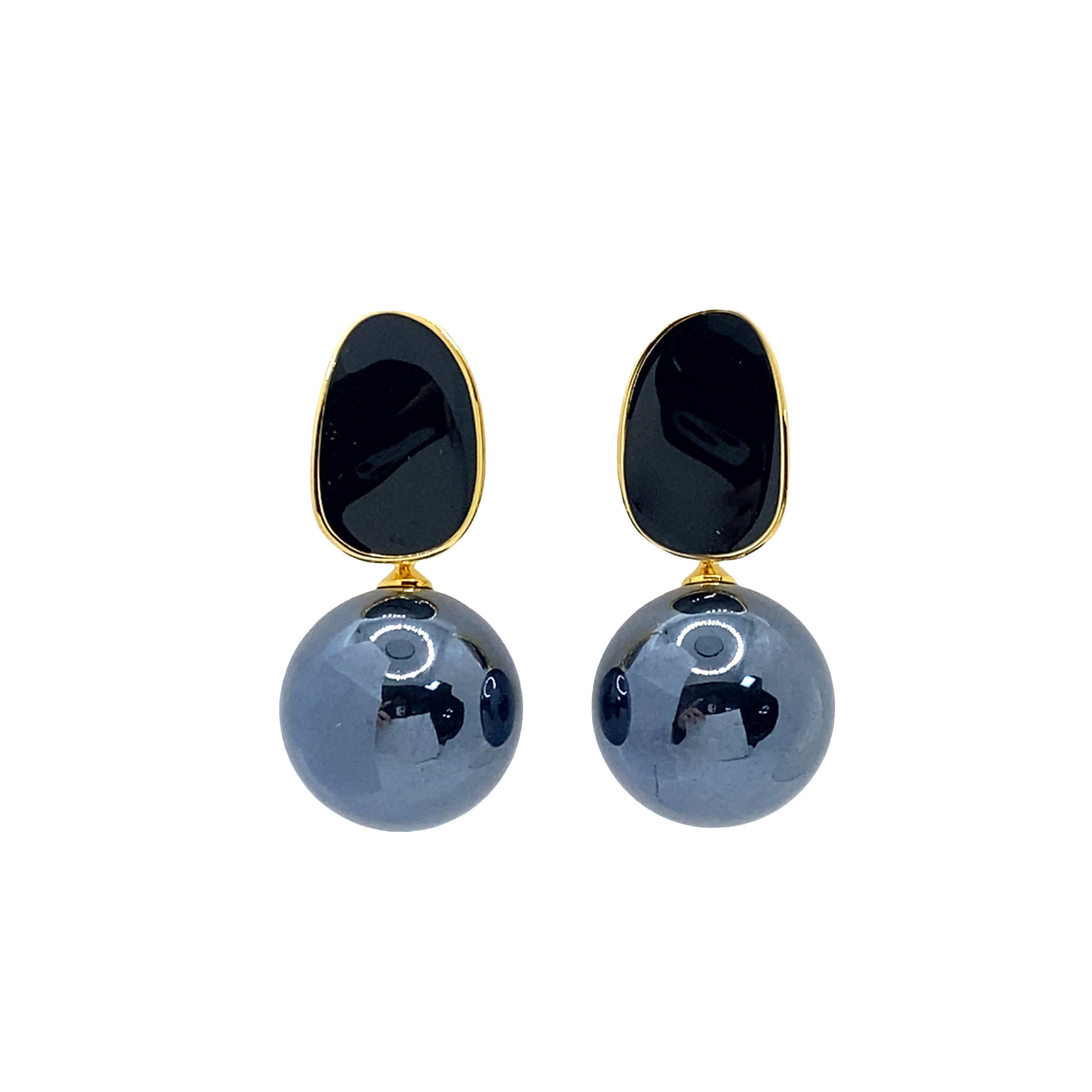 Kolczyki z żółtego złota z okrągłymi niebieskimi perłami