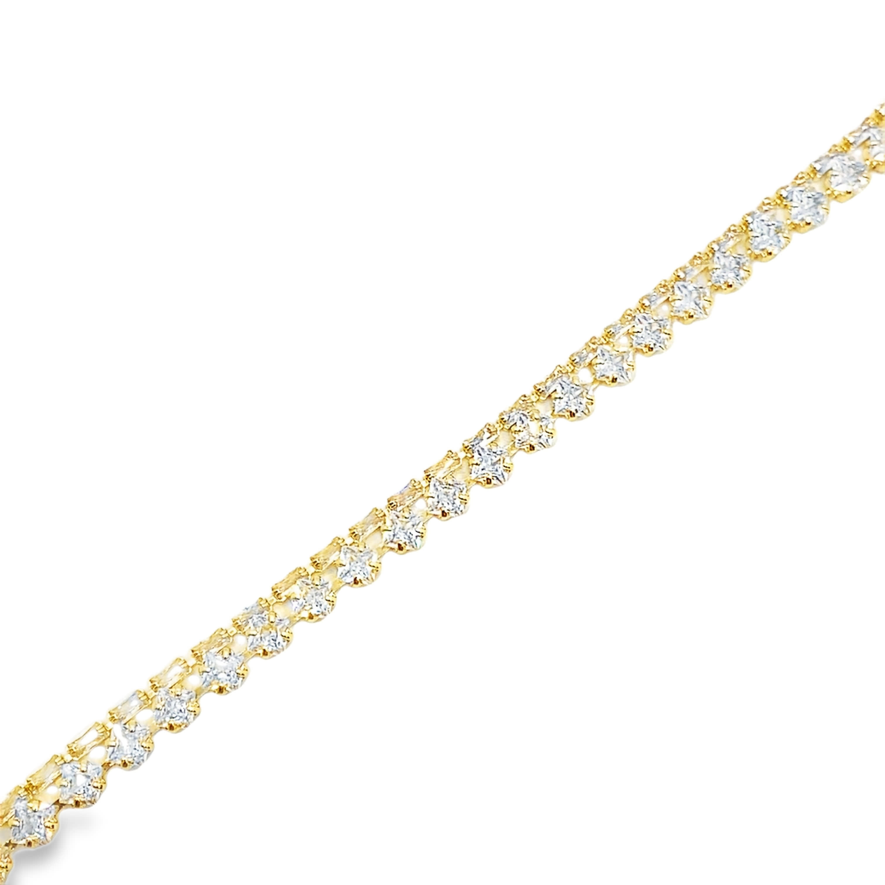 Bransoletka tenisowa w kolorze żółtego złota z kwadratowymi diamentami