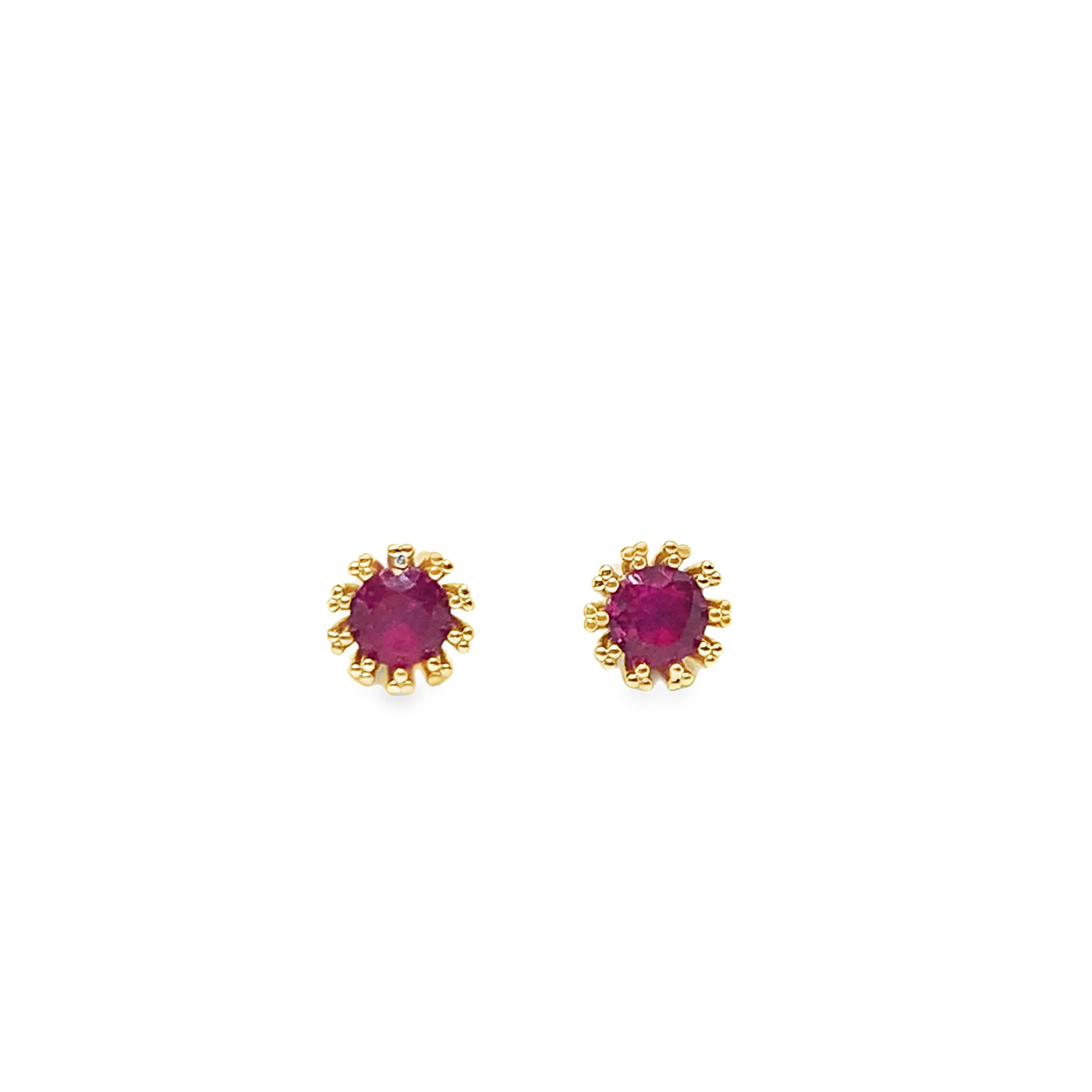 Yellow Gold Stud Earrings with Round Cabochon Ruby