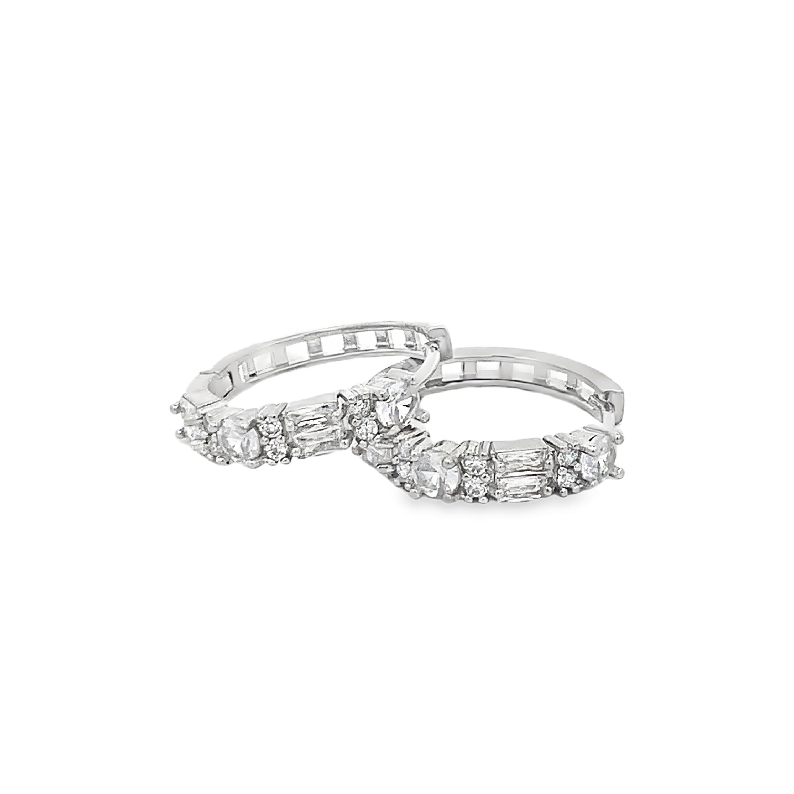 Kolczyki koła z białego złota z diamentami w srebrze