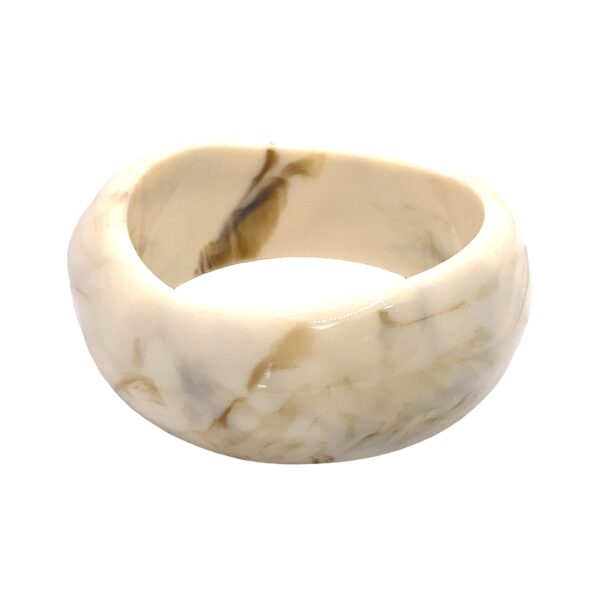 612444 Bransoletka bangle z żywicy beżowa