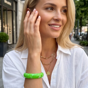 Limonkowa bransoletka bangle z żywicy szeroka