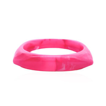 Różowa bransoletka bangle z żywicy profilowana
