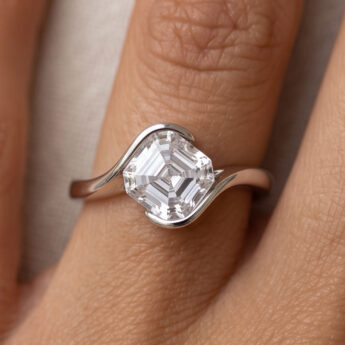 Srebrny pierścionek z moissanitem 1,00 ct w szlifie Asscher